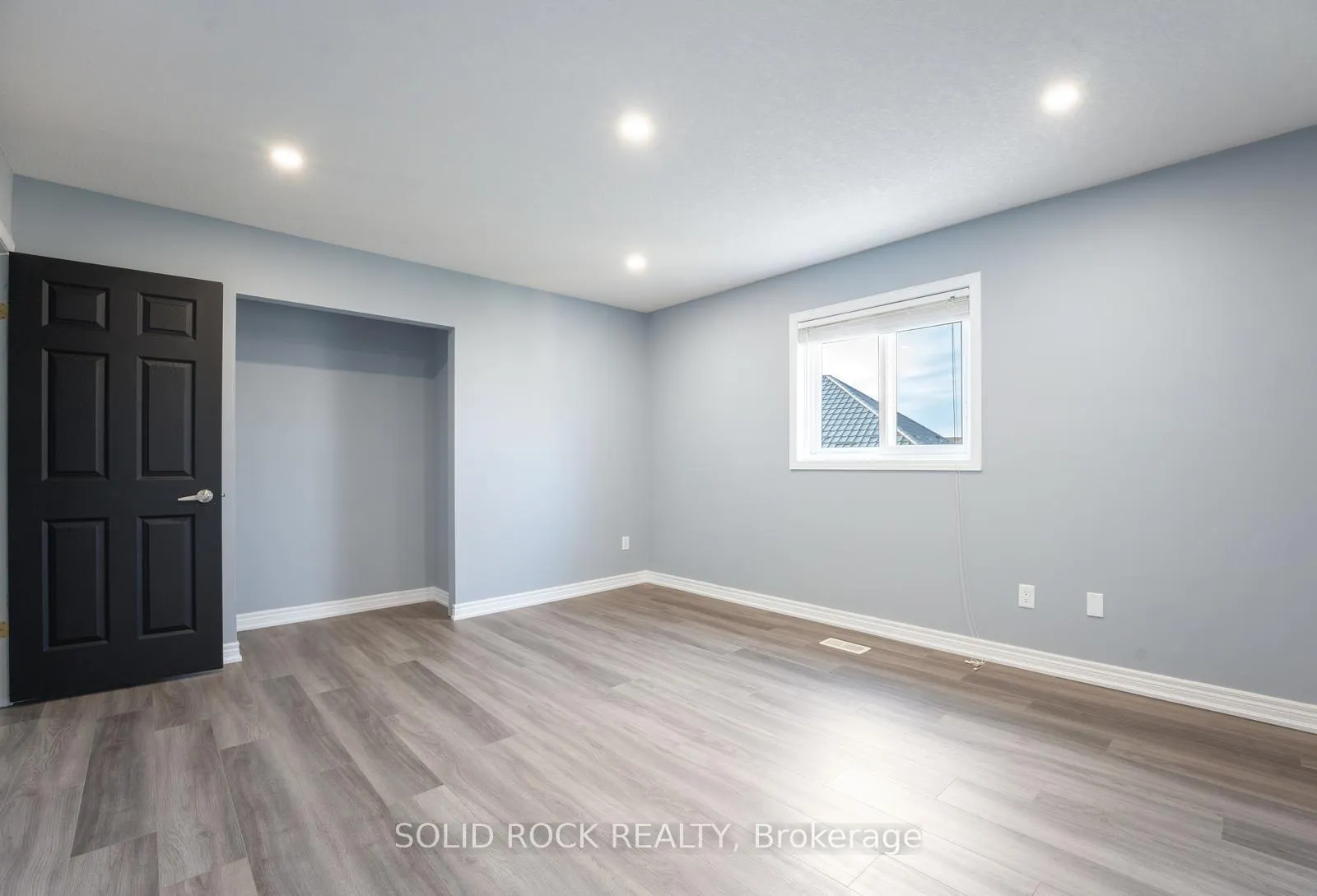 Photo 30 of 50 Cranbrook Street, Kitchener — HOMEH