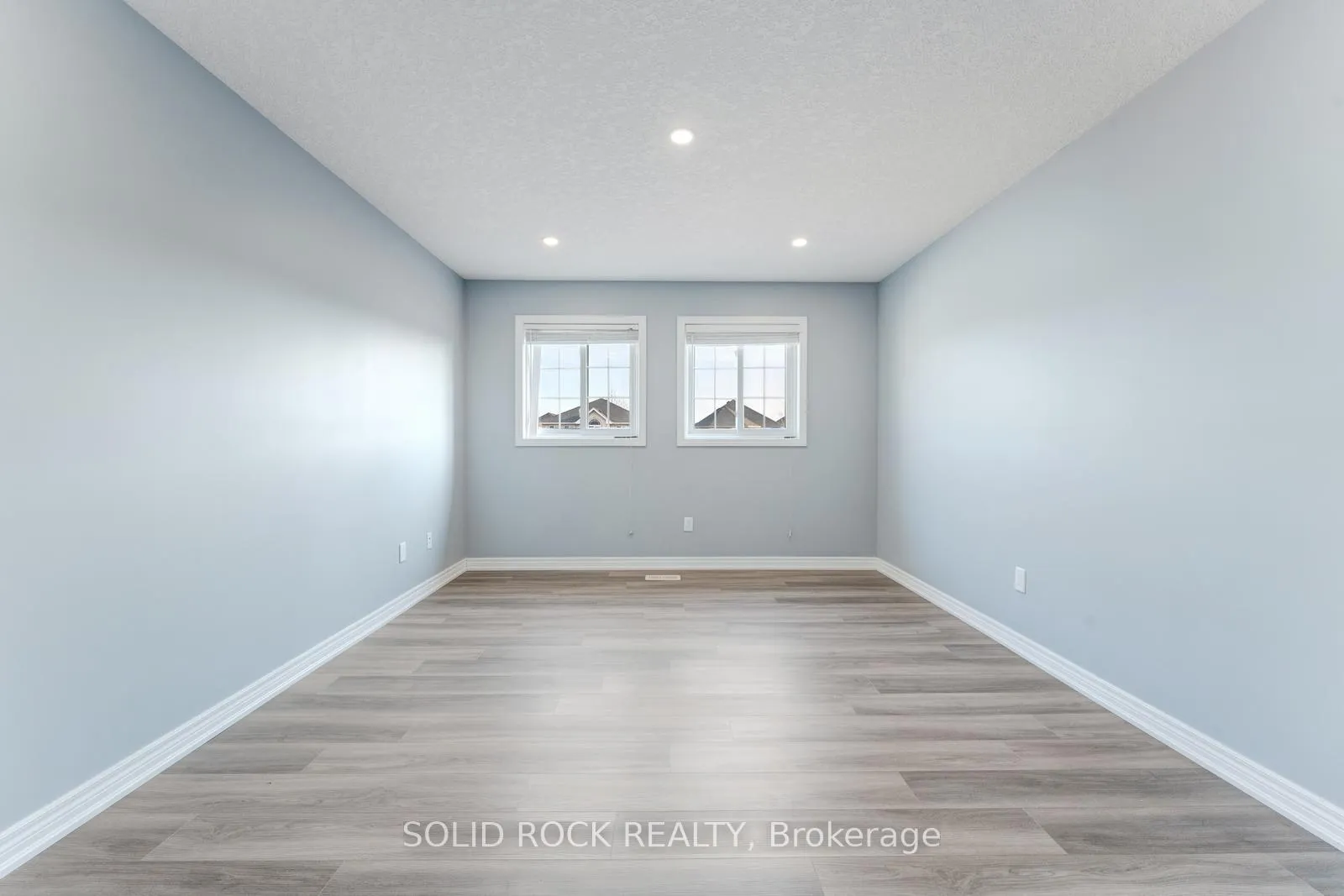 Photo 35 of 50 Cranbrook Street, Kitchener — HOMEH