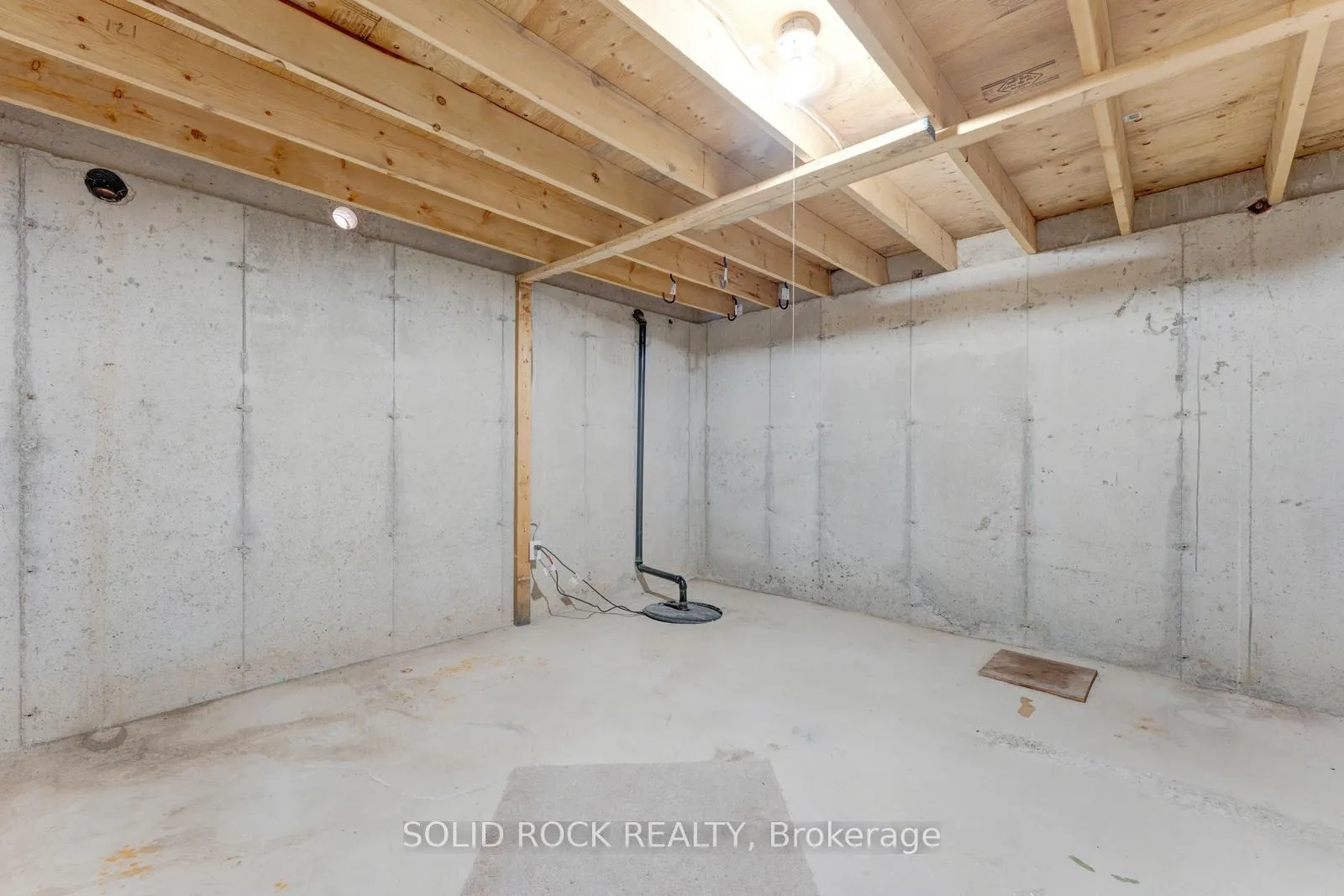Photo 42 of 50 Cranbrook Street, Kitchener — HOMEH