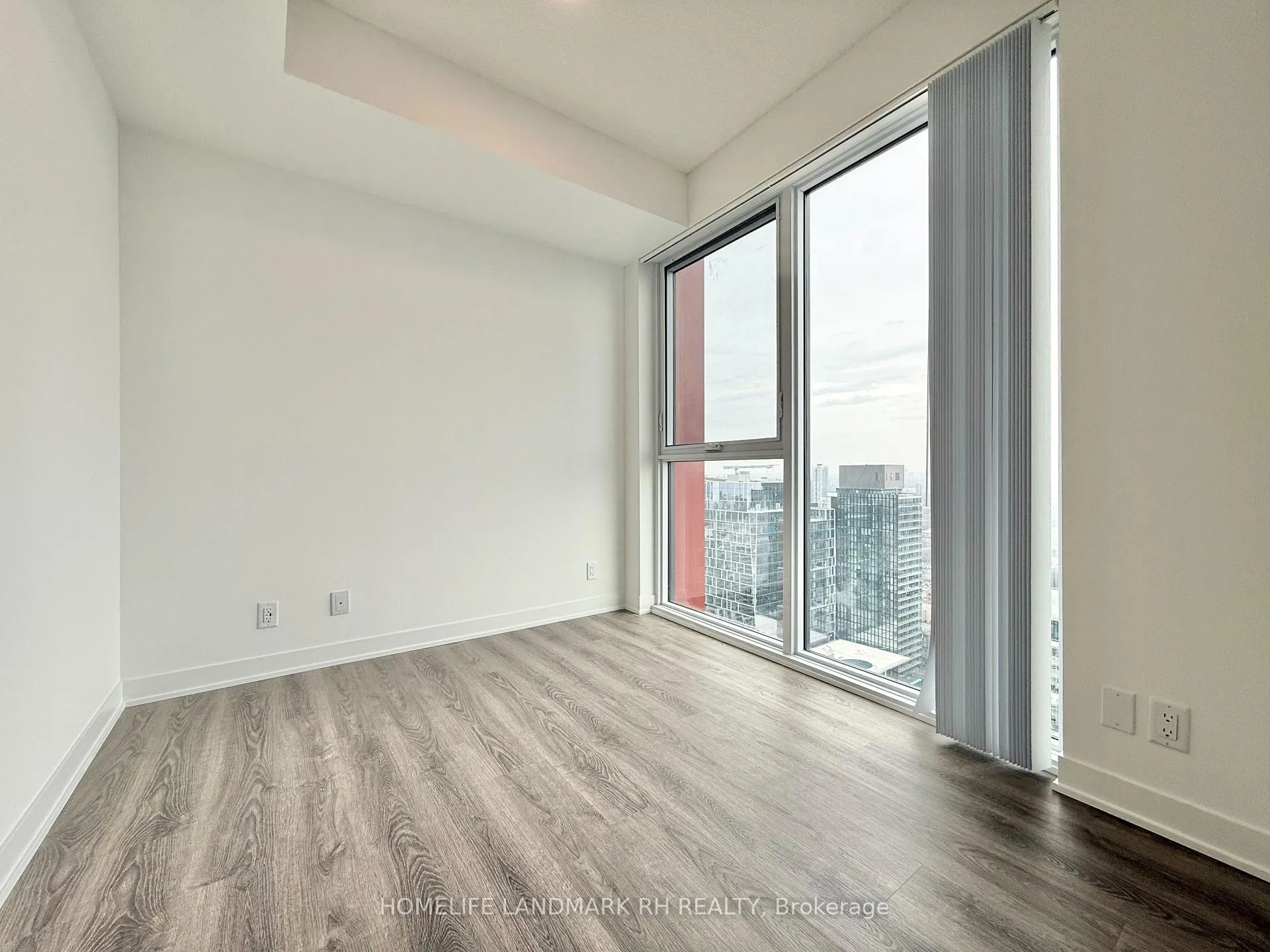 Photo 8 of Unit 4106, 180 Front Street E, Toronto, Moss Park — HOMEH