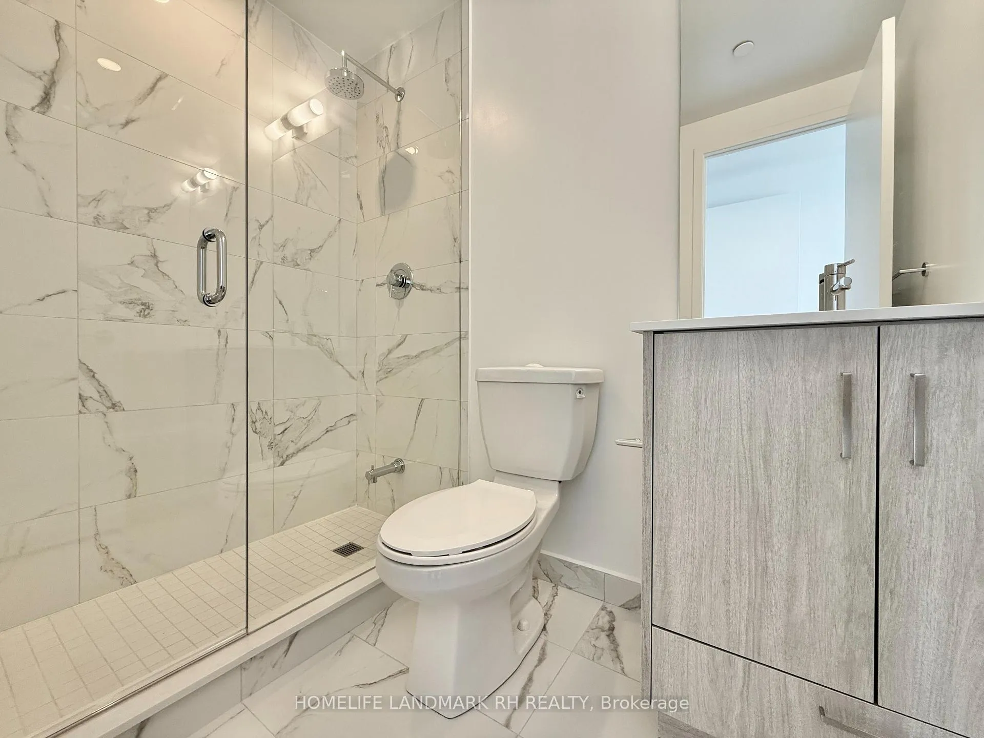 Photo 10 of Unit 4106, 180 Front Street E, Toronto, Moss Park — HOMEH
