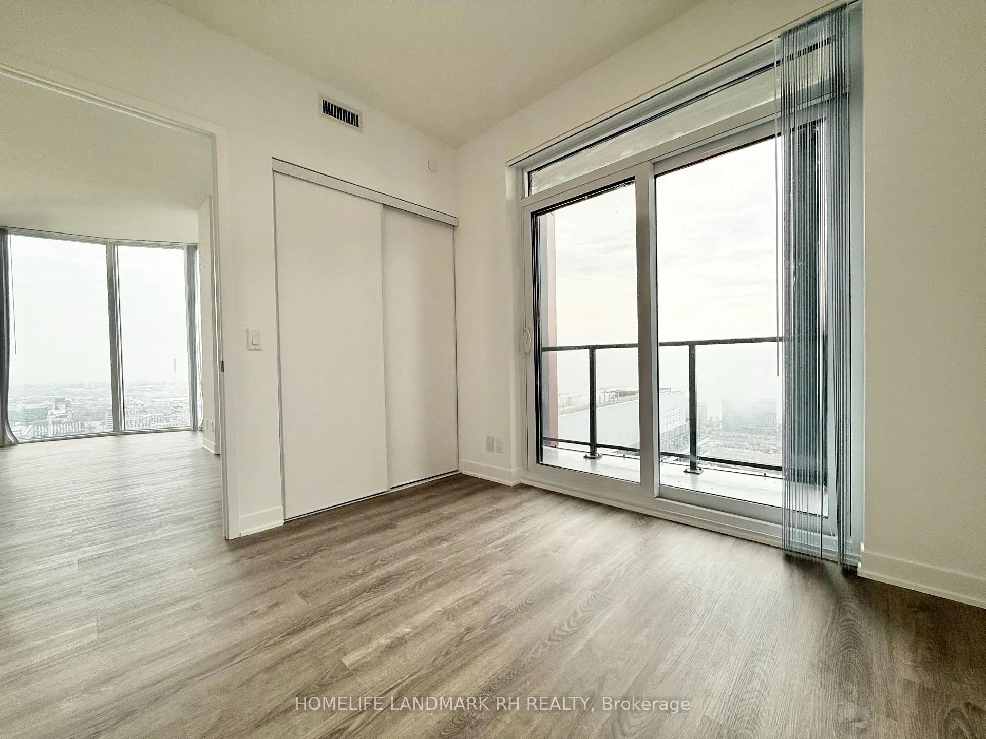 Photo 12 of Unit 4106, 180 Front Street E, Toronto, Moss Park — HOMEH