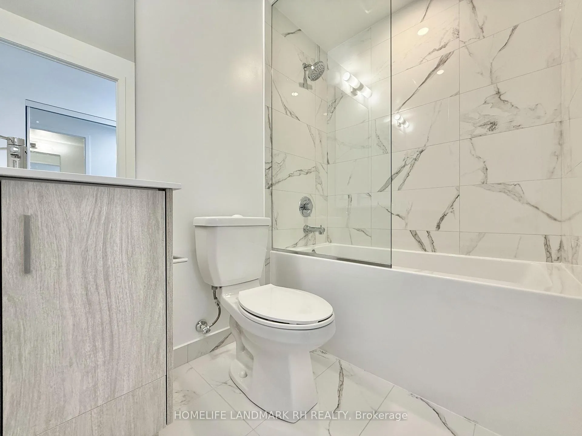Photo 13 of Unit 4106, 180 Front Street E, Toronto, Moss Park — HOMEH