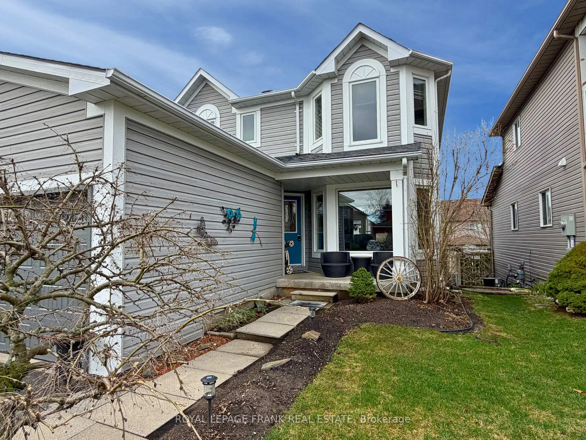 Photo 2 of 70 Weldrick Crescent, Clarington, Bowmanville — HOMEH