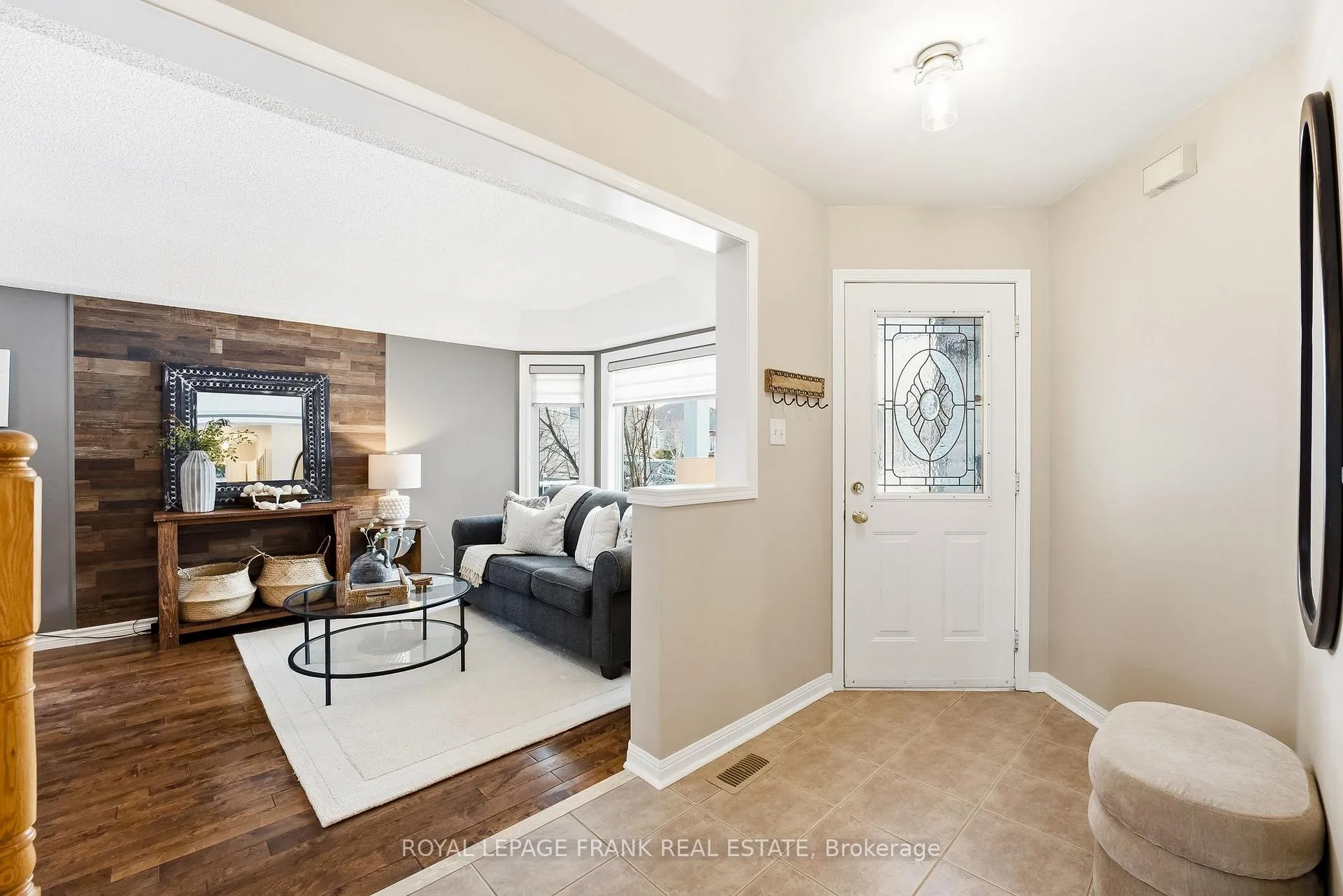 Photo 4 of 70 Weldrick Crescent, Clarington, Bowmanville — HOMEH