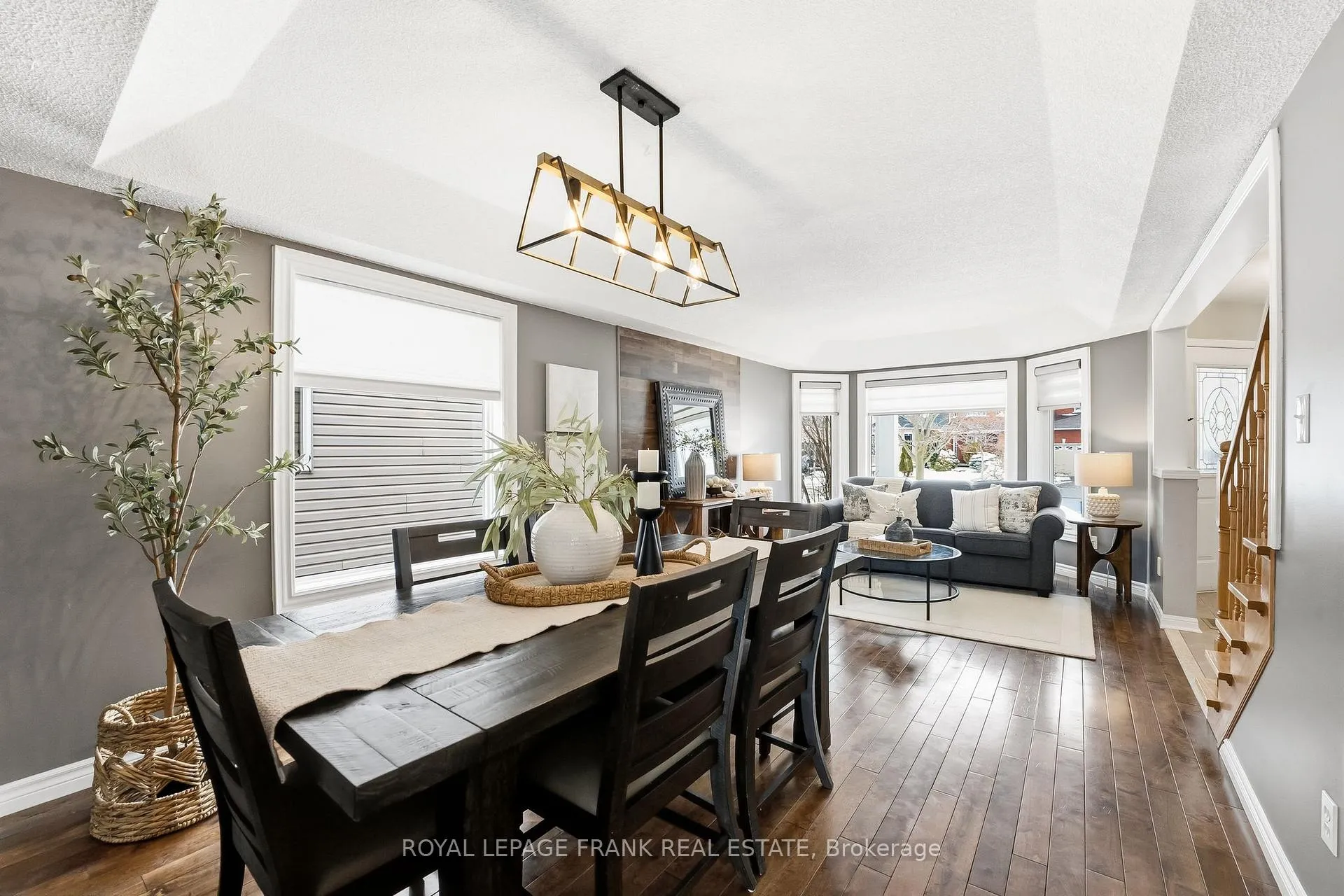 Photo 10 of 70 Weldrick Crescent, Clarington, Bowmanville — HOMEH