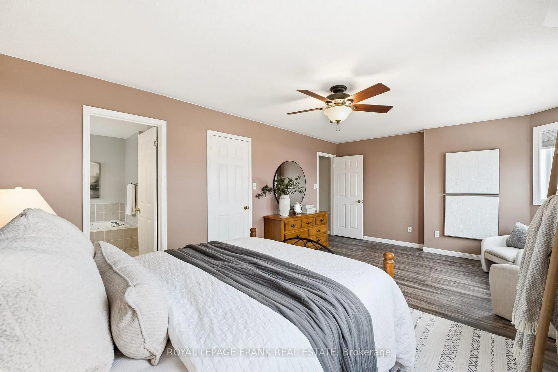 Photo 20 of 70 Weldrick Crescent, Clarington, Bowmanville — HOMEH