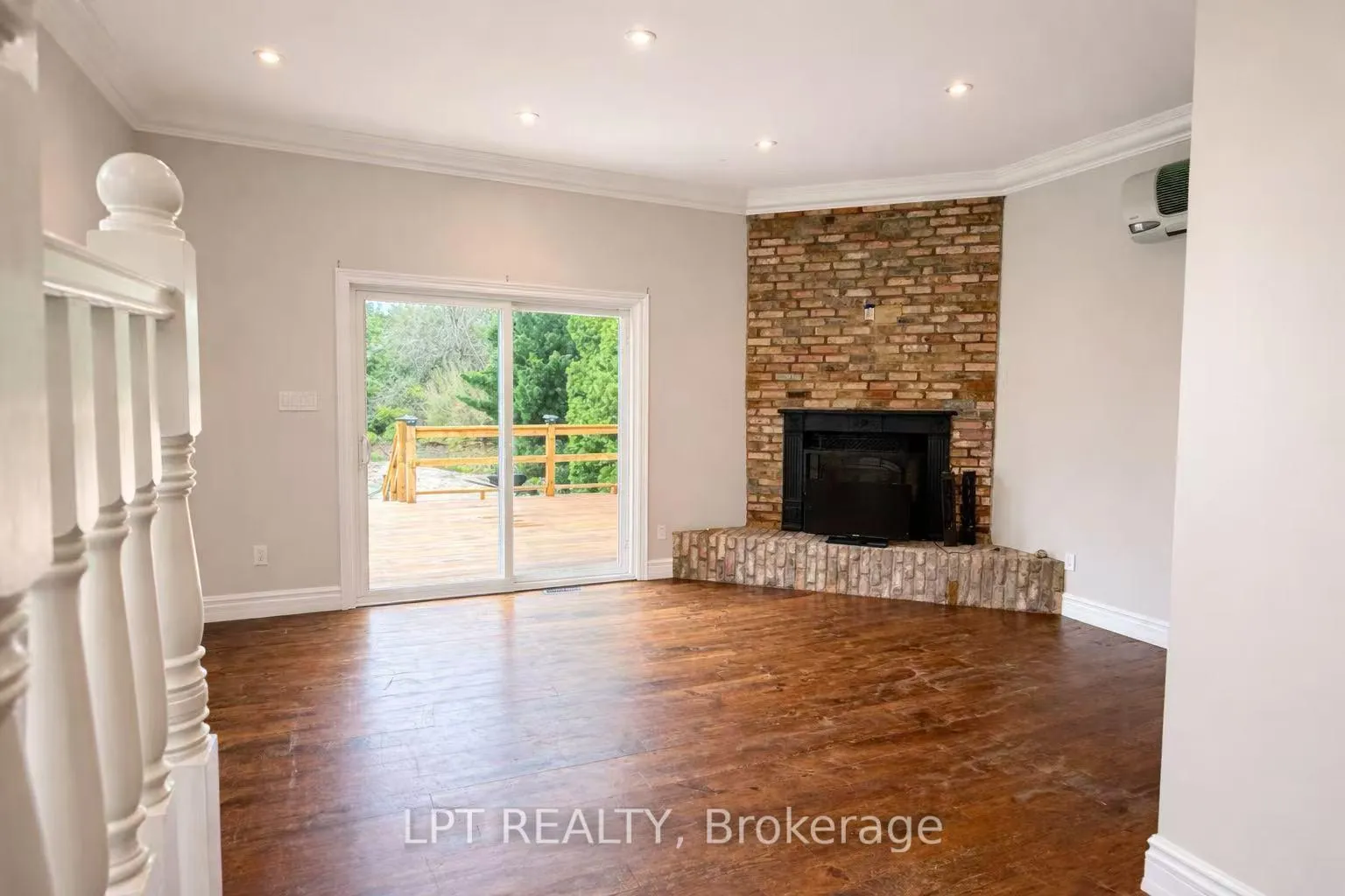 Photo 9 of 228 Pine Cove Road, Burlington, Roseland — HOMEH