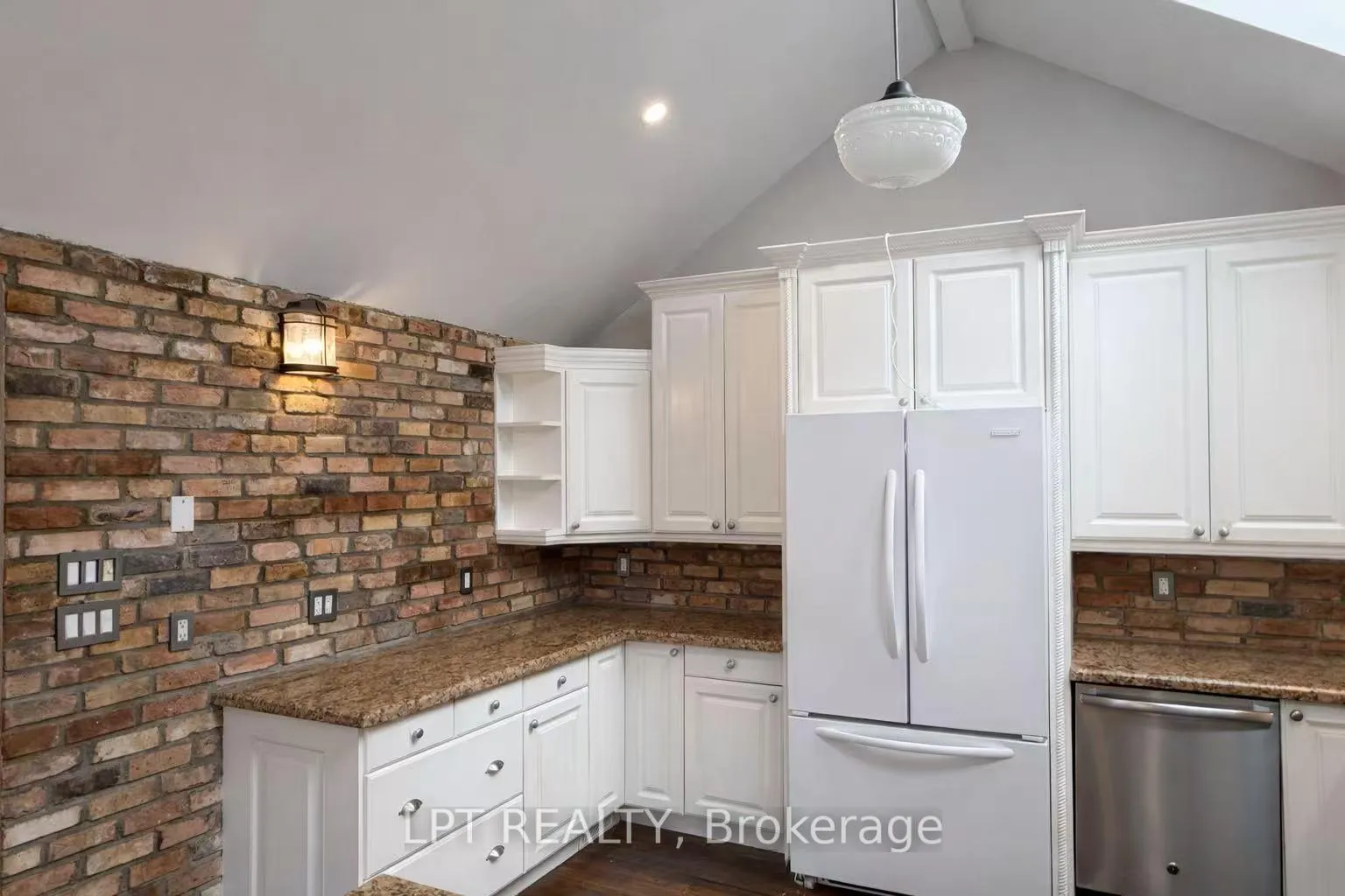 Photo 12 of 228 Pine Cove Road, Burlington, Roseland — HOMEH