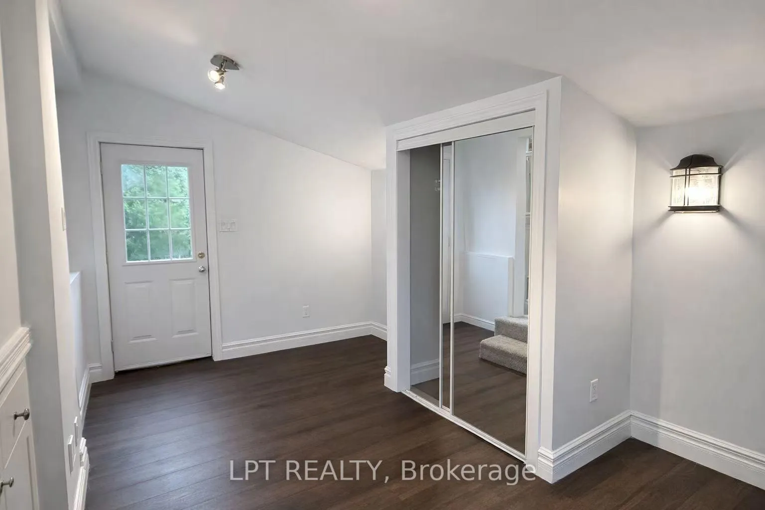 Photo 14 of 228 Pine Cove Road, Burlington, Roseland — HOMEH
