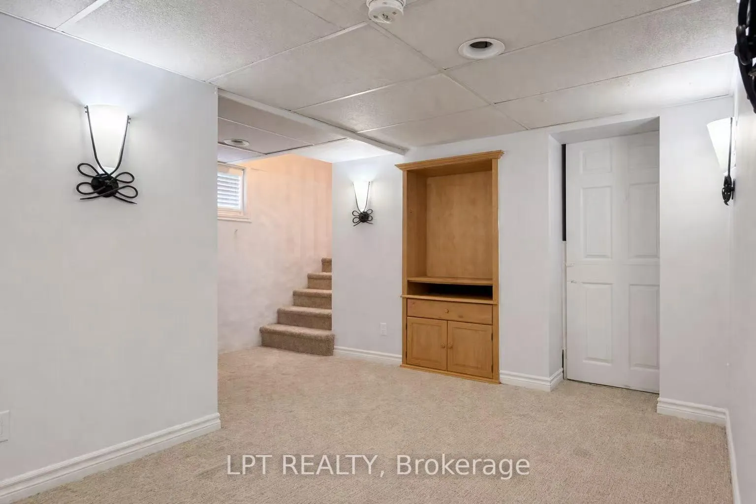Photo 15 of 228 Pine Cove Road, Burlington, Roseland — HOMEH