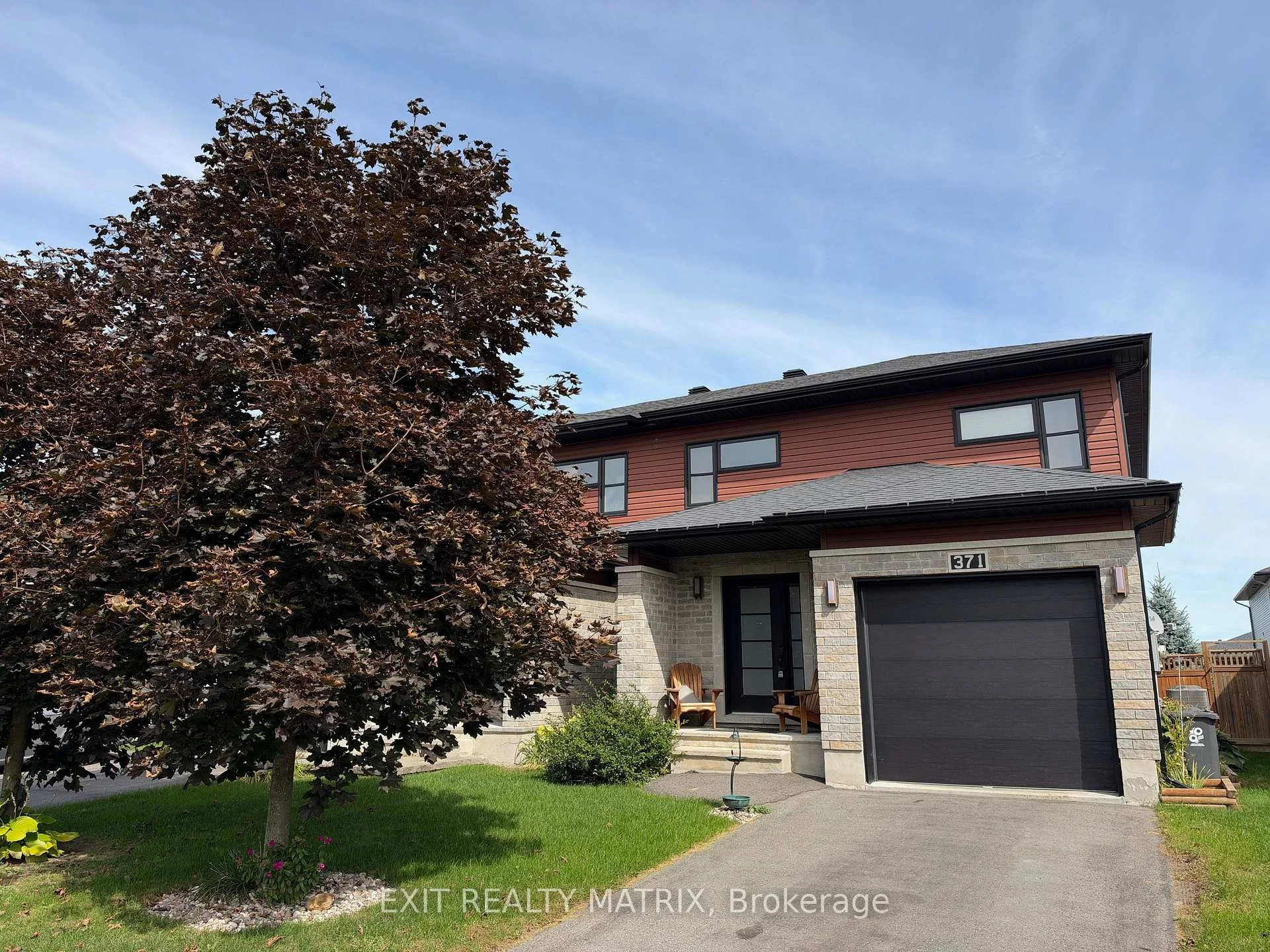 Photo of 371 Trillium Circle S