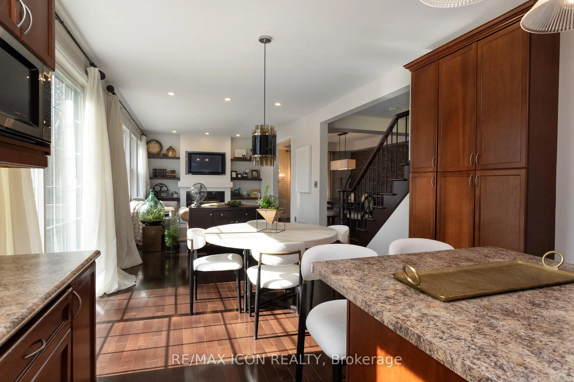 Photo 8 of 103 Glazebrook Crescent, Cambridge — HOMEH