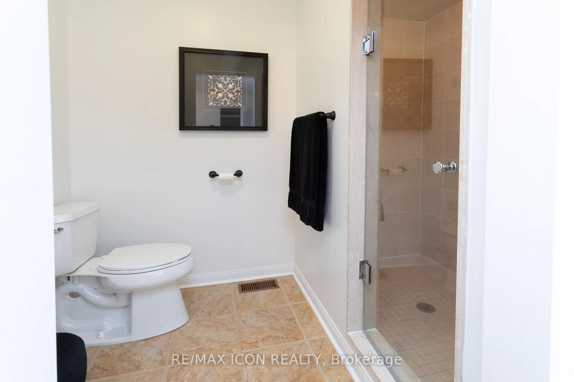 Photo 20 of 103 Glazebrook Crescent, Cambridge — HOMEH