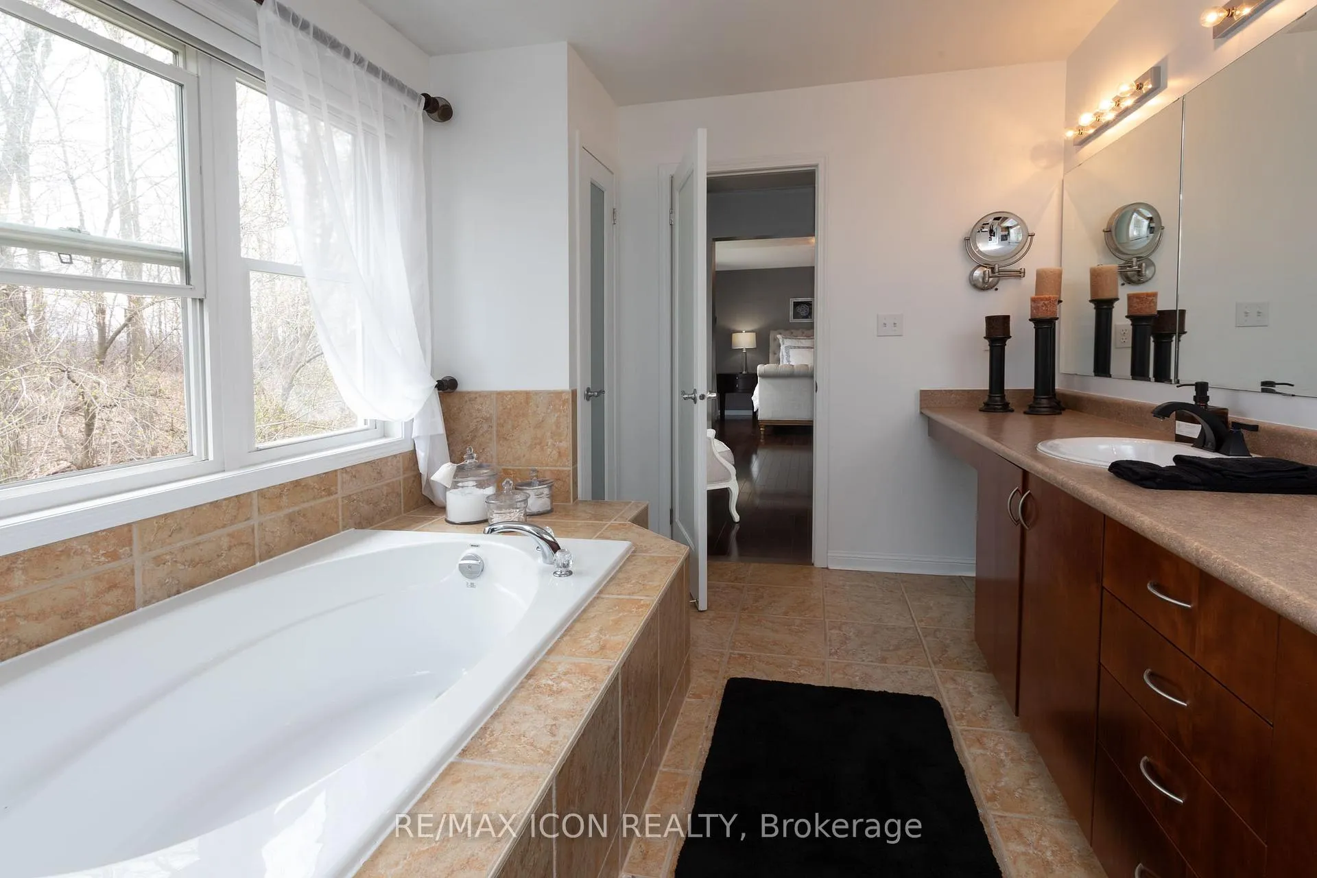 Photo 21 of 103 Glazebrook Crescent, Cambridge — HOMEH