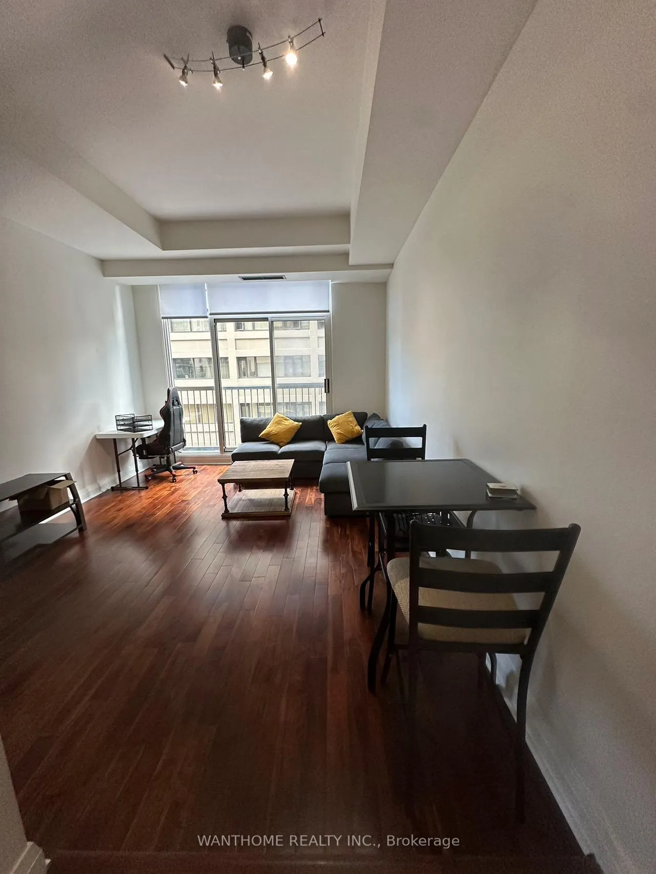 Photo 2 of Unit 506, 8 Wellesley Street E, Toronto, Church-Yonge Corridor — HOMEH