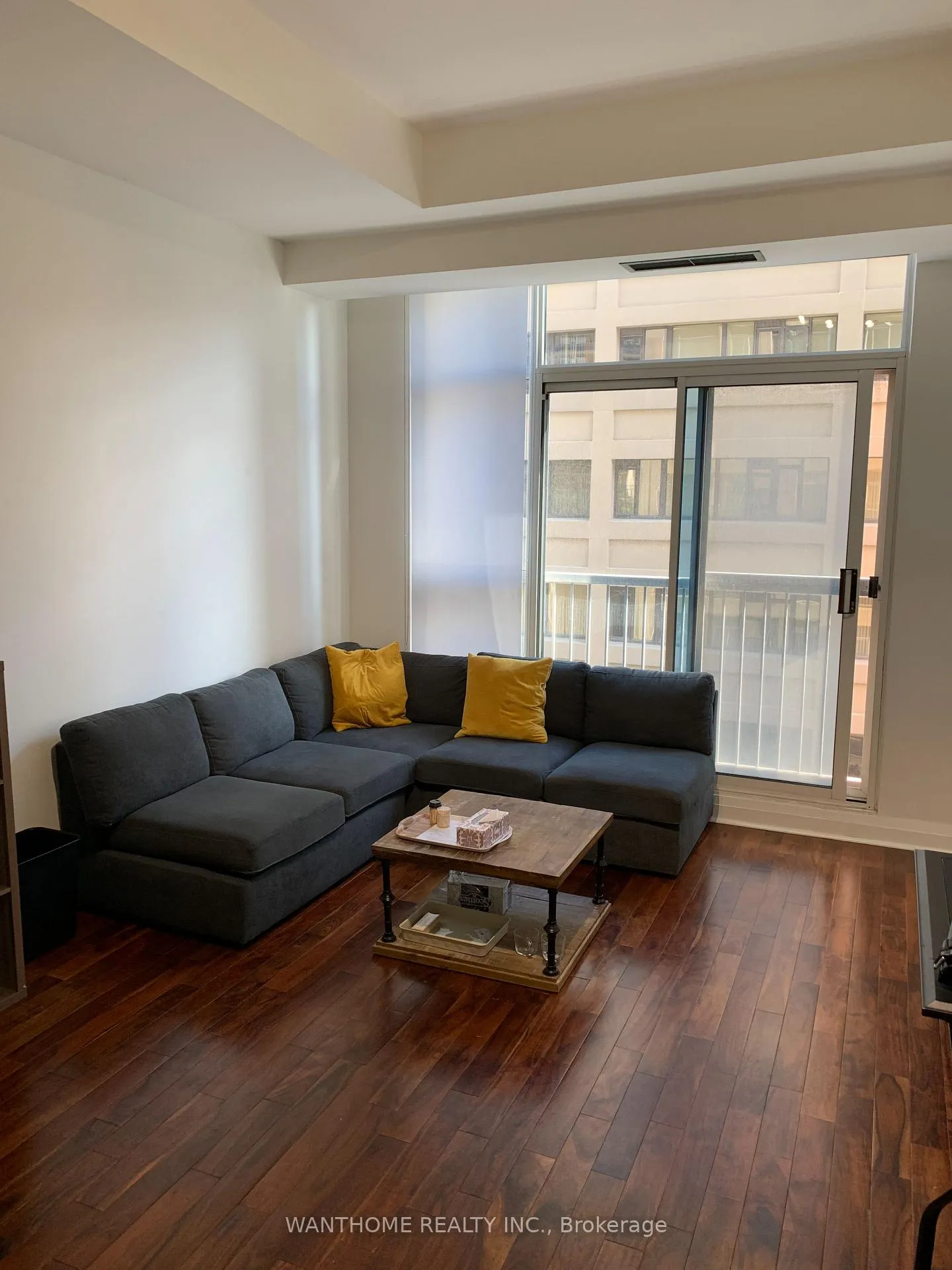 Photo 3 of Unit 506, 8 Wellesley Street E, Toronto, Church-Yonge Corridor — HOMEH