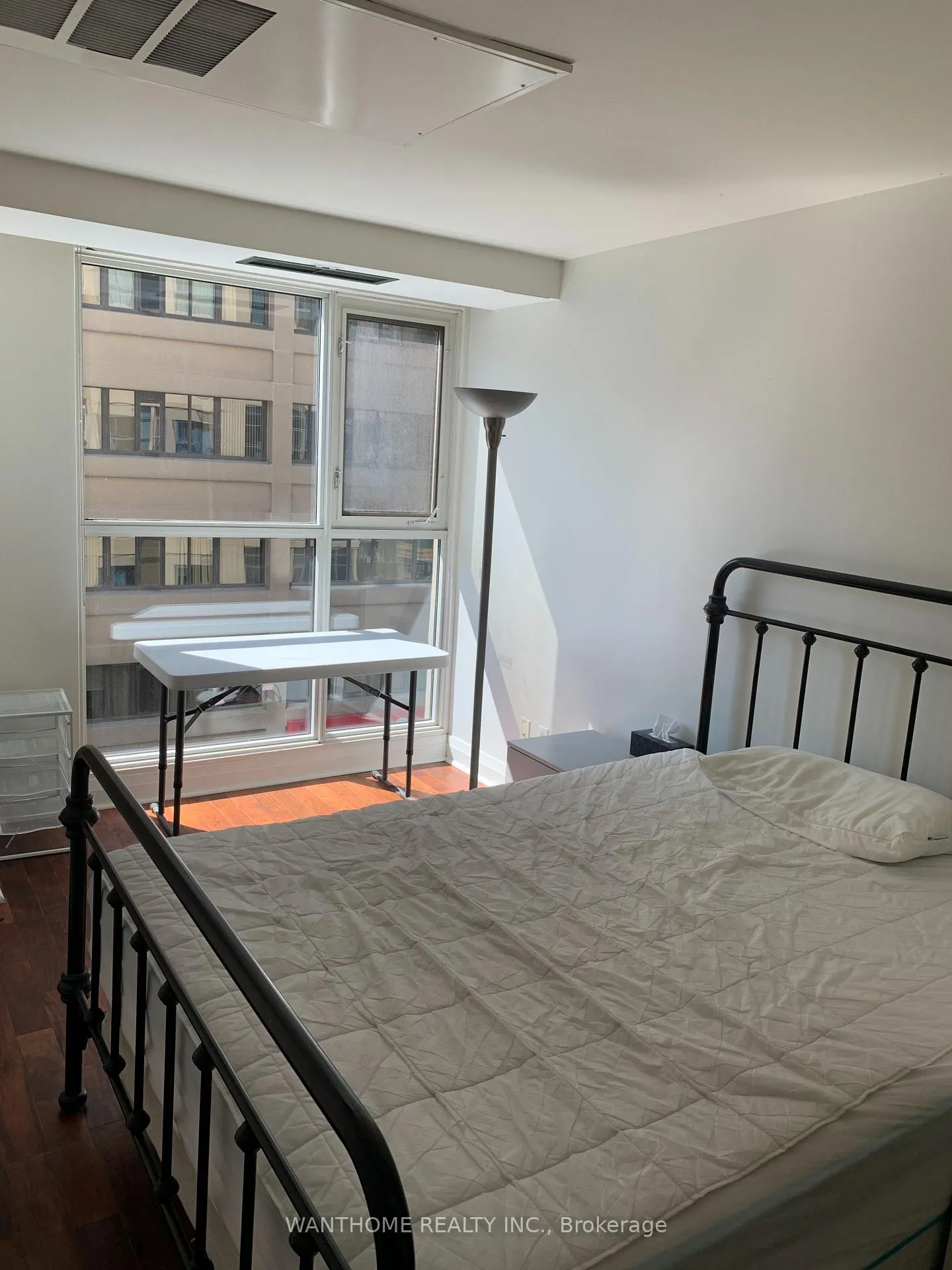 Photo 5 of Unit 506, 8 Wellesley Street E, Toronto, Church-Yonge Corridor — HOMEH