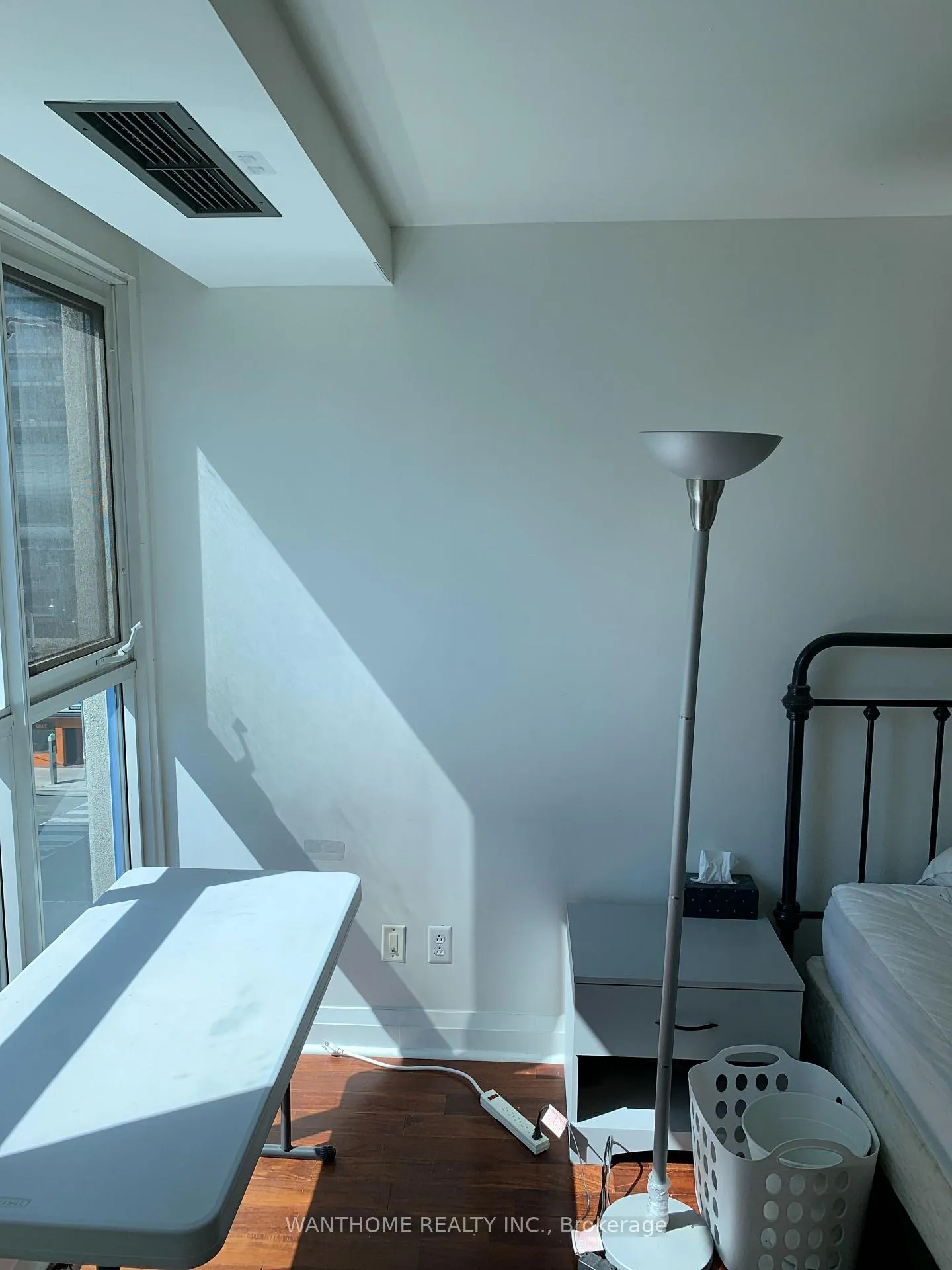 Photo 8 of Unit 506, 8 Wellesley Street E, Toronto, Church-Yonge Corridor — HOMEH