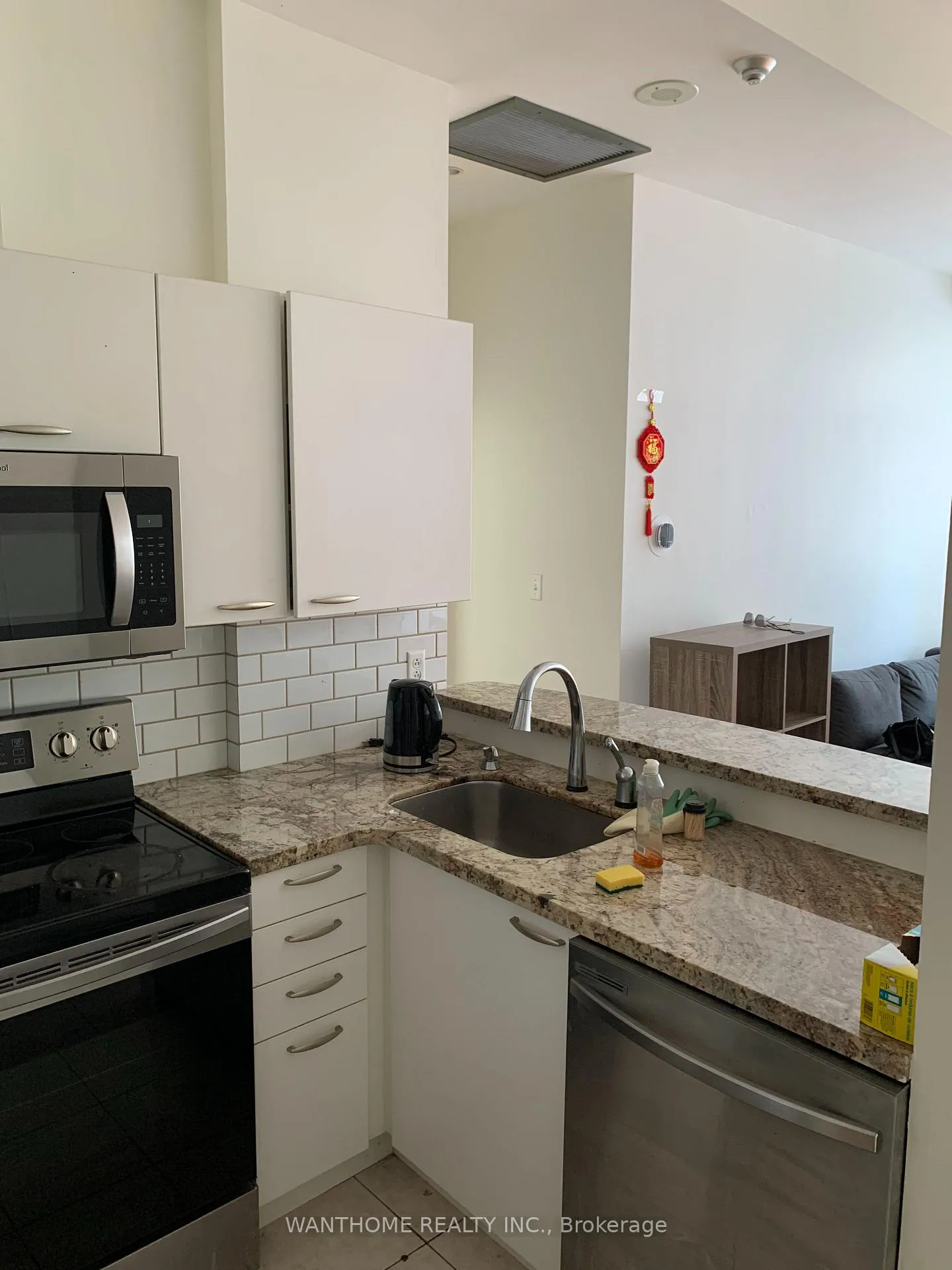 Photo 9 of Unit 506, 8 Wellesley Street E, Toronto, Church-Yonge Corridor — HOMEH