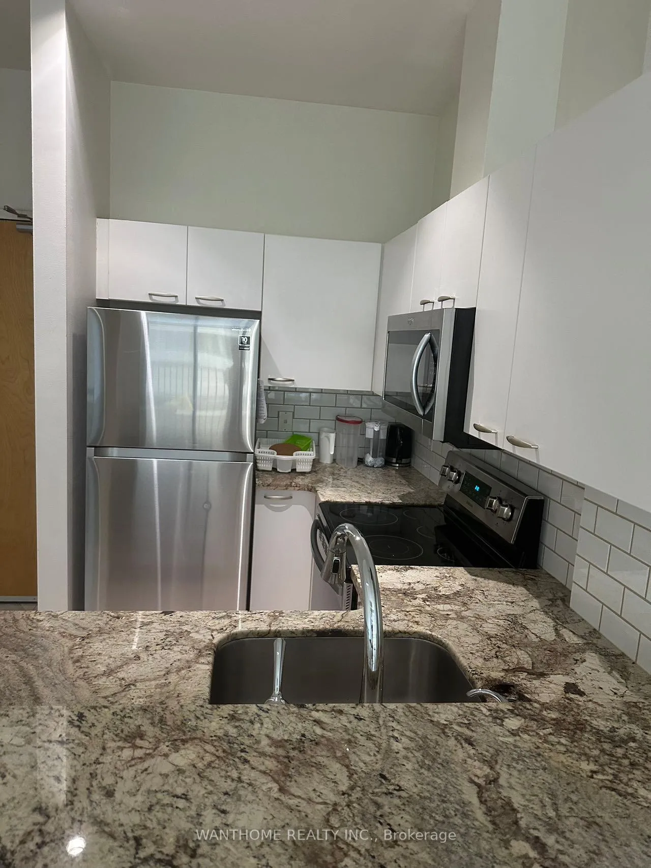 Photo 10 of Unit 506, 8 Wellesley Street E, Toronto, Church-Yonge Corridor — HOMEH