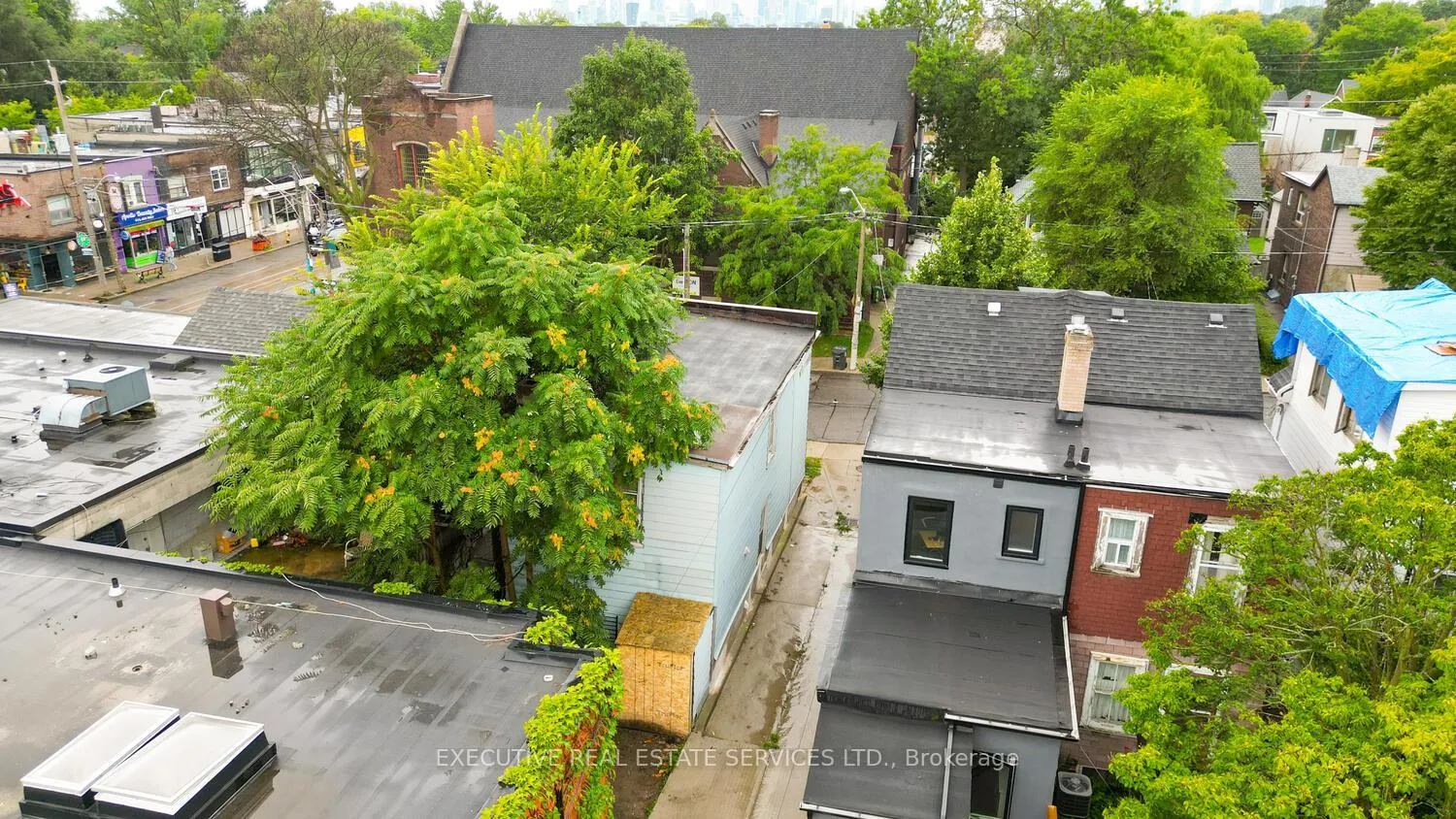 Photo 3 of 283 Rhodes Avenue E, Toronto, Greenwood-Coxwell — HOMEH