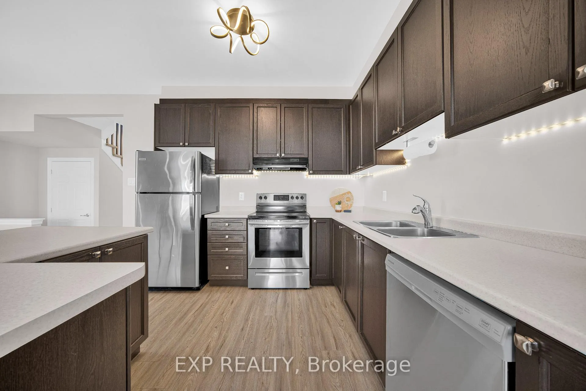 Photo 9 of 215 Merak Way, Ottawa, Barrhaven - Half Moon Bay — HOMEH