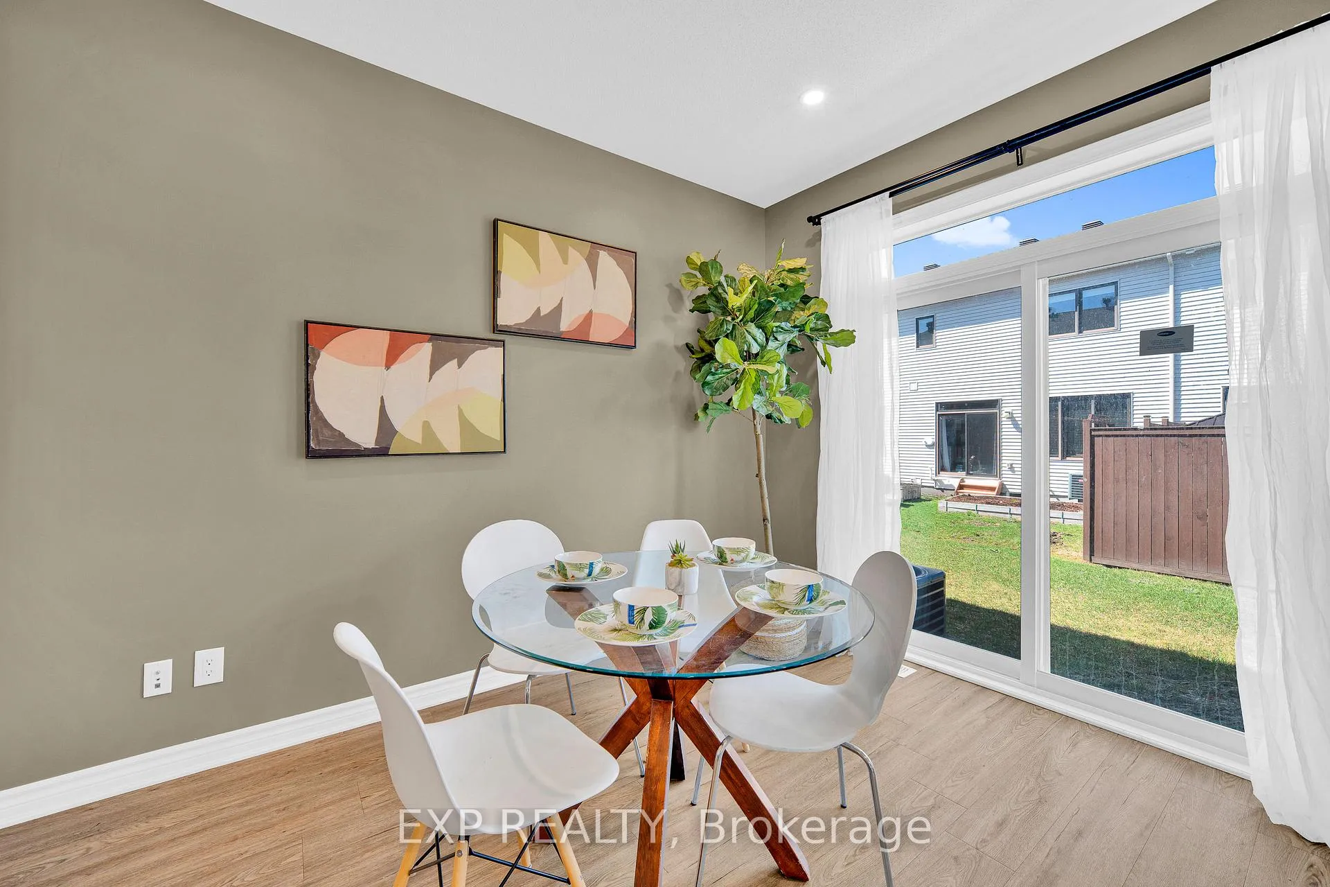 Photo 14 of 215 Merak Way, Ottawa, Barrhaven - Half Moon Bay — HOMEH