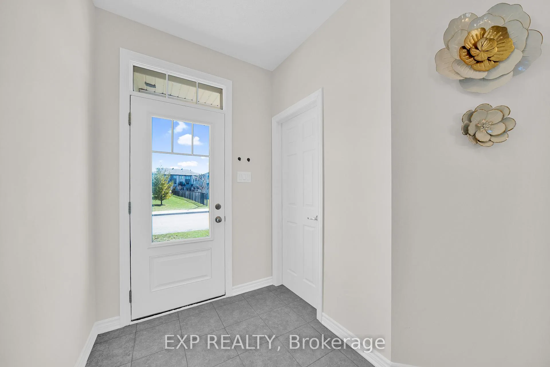 Photo 15 of 215 Merak Way, Ottawa, Barrhaven - Half Moon Bay — HOMEH