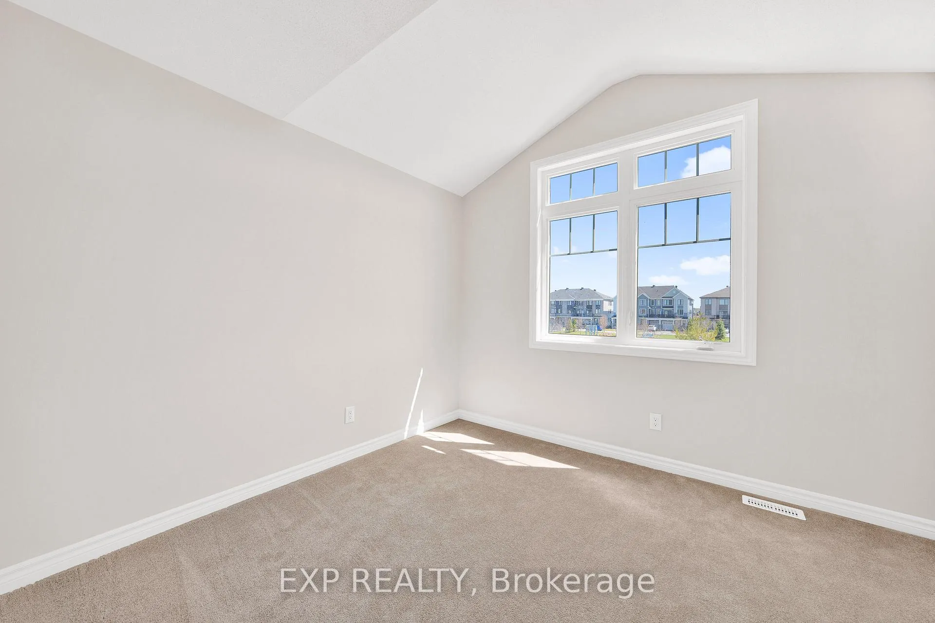 Photo 23 of 215 Merak Way, Ottawa, Barrhaven - Half Moon Bay — HOMEH