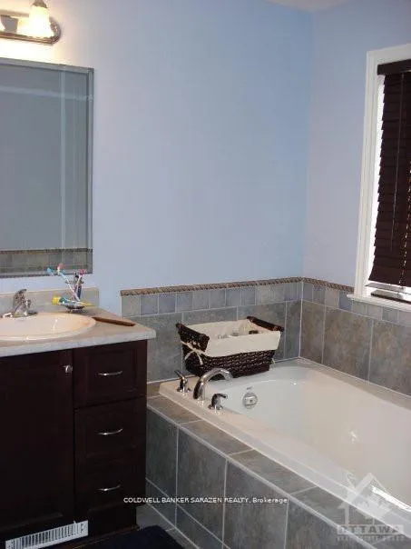 Photo 8 of 92 Selhurst Avenue, Ottawa, Barrhaven East — HOMEH