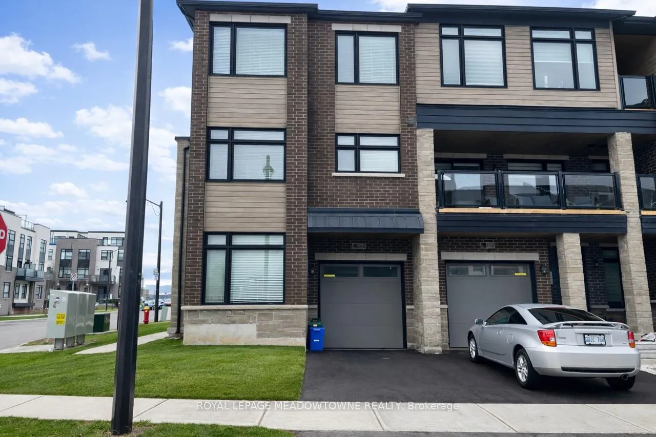 Photo 2 of 1560 Hilson Heights, Milton, Cobban — HOMEH