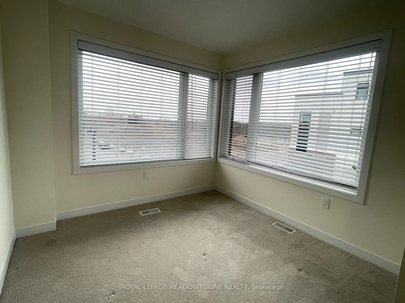 Photo 15 of 1560 Hilson Heights, Milton, Cobban — HOMEH