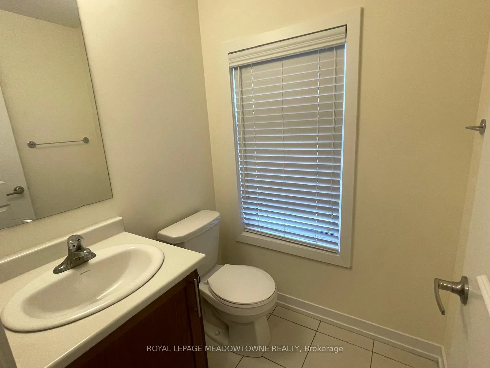 Photo 25 of 1560 Hilson Heights, Milton, Cobban — HOMEH