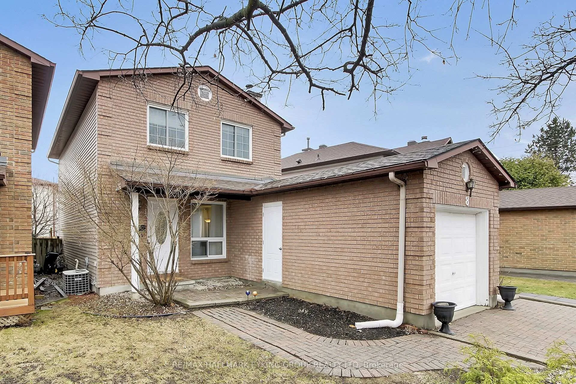 Photo 2 of 8 Vickers Way, Ottawa, Kanata - Katimavik — HOMEH