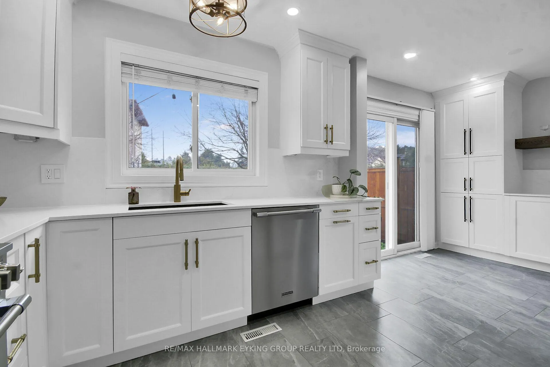 Photo 15 of 8 Vickers Way, Ottawa, Kanata - Katimavik — HOMEH