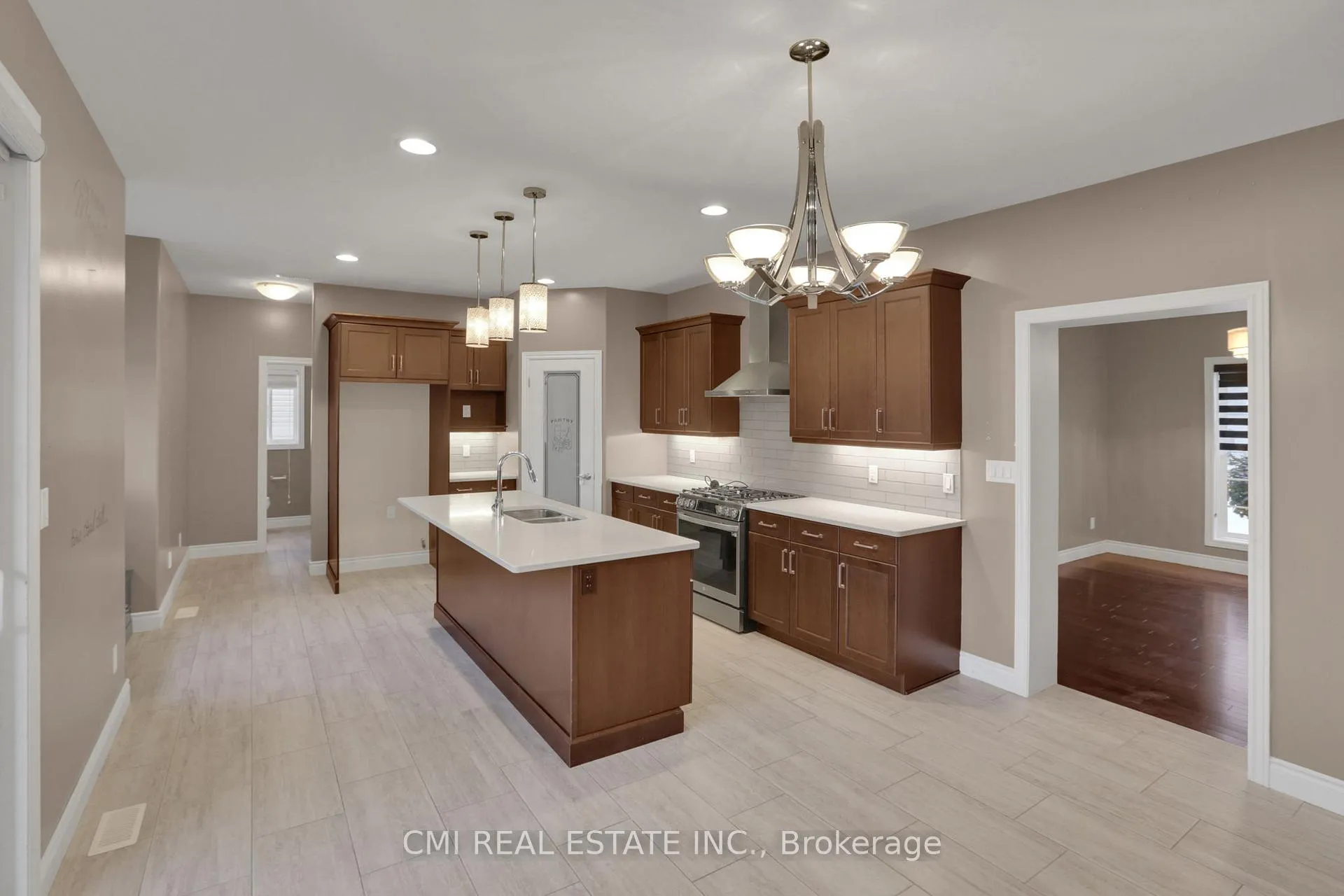 Photo 7 of 212 Jasmine Drive, Lakeshore — HOMEH