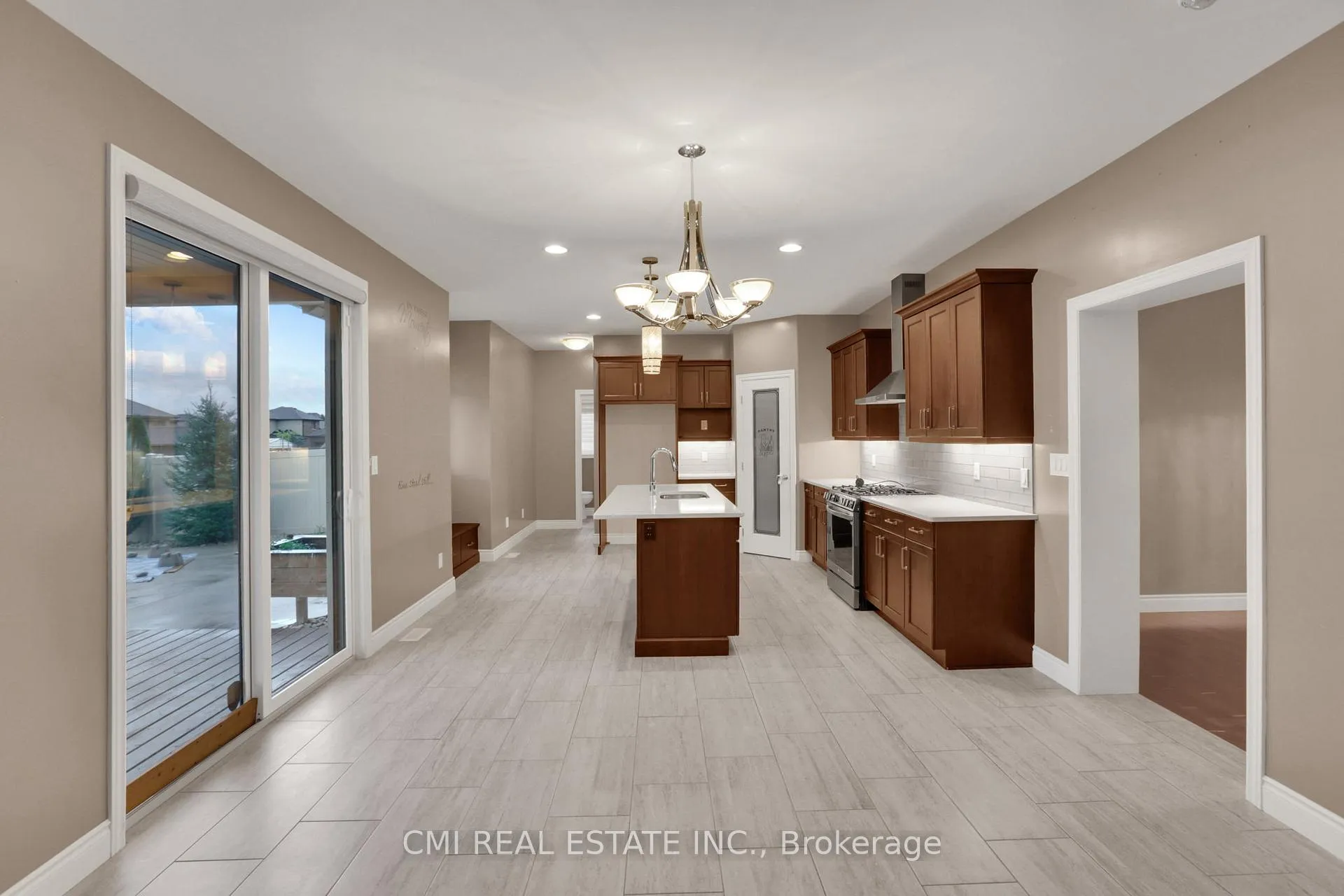 Photo 8 of 212 Jasmine Drive, Lakeshore — HOMEH