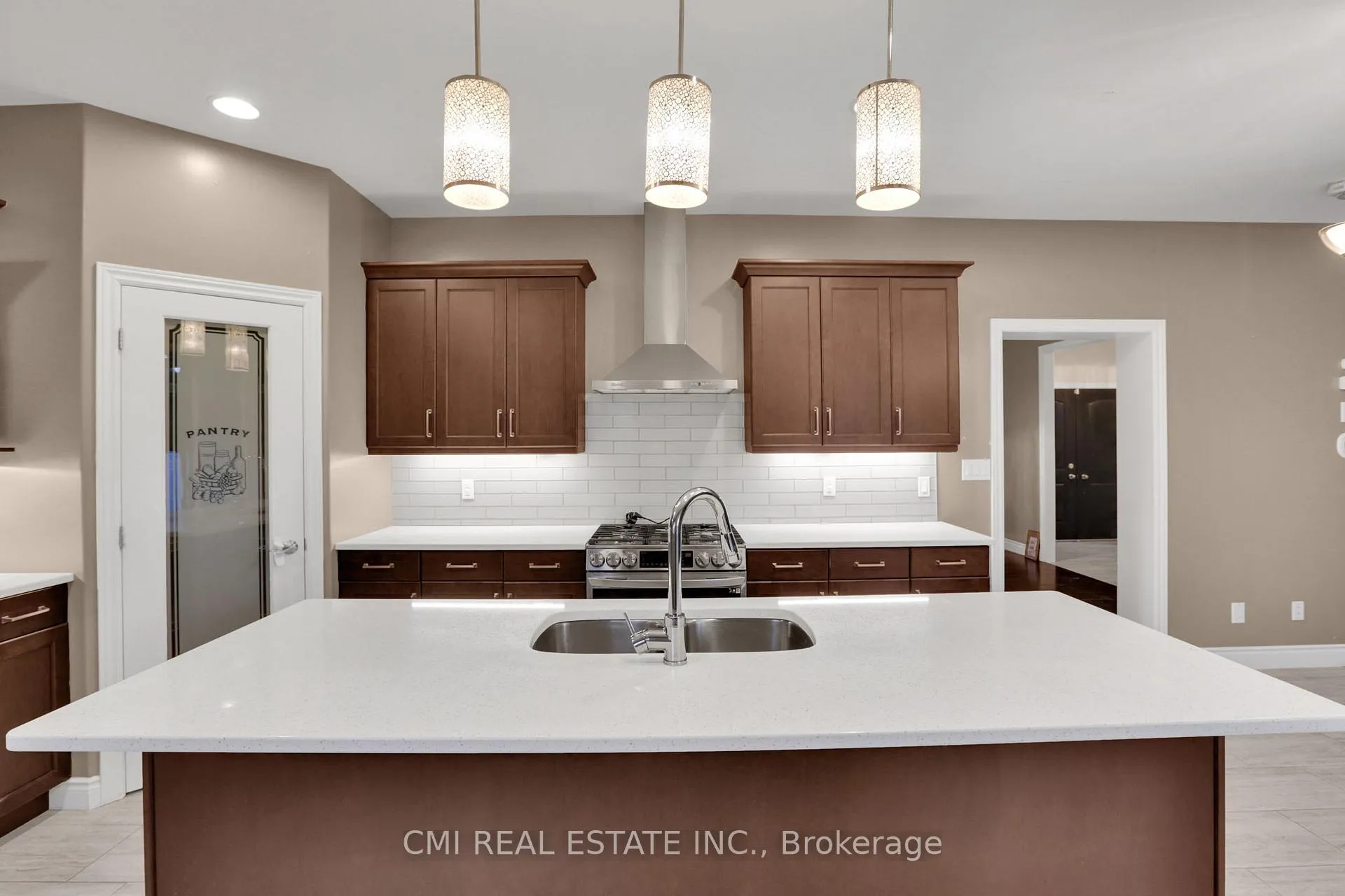 Photo 10 of 212 Jasmine Drive, Lakeshore — HOMEH