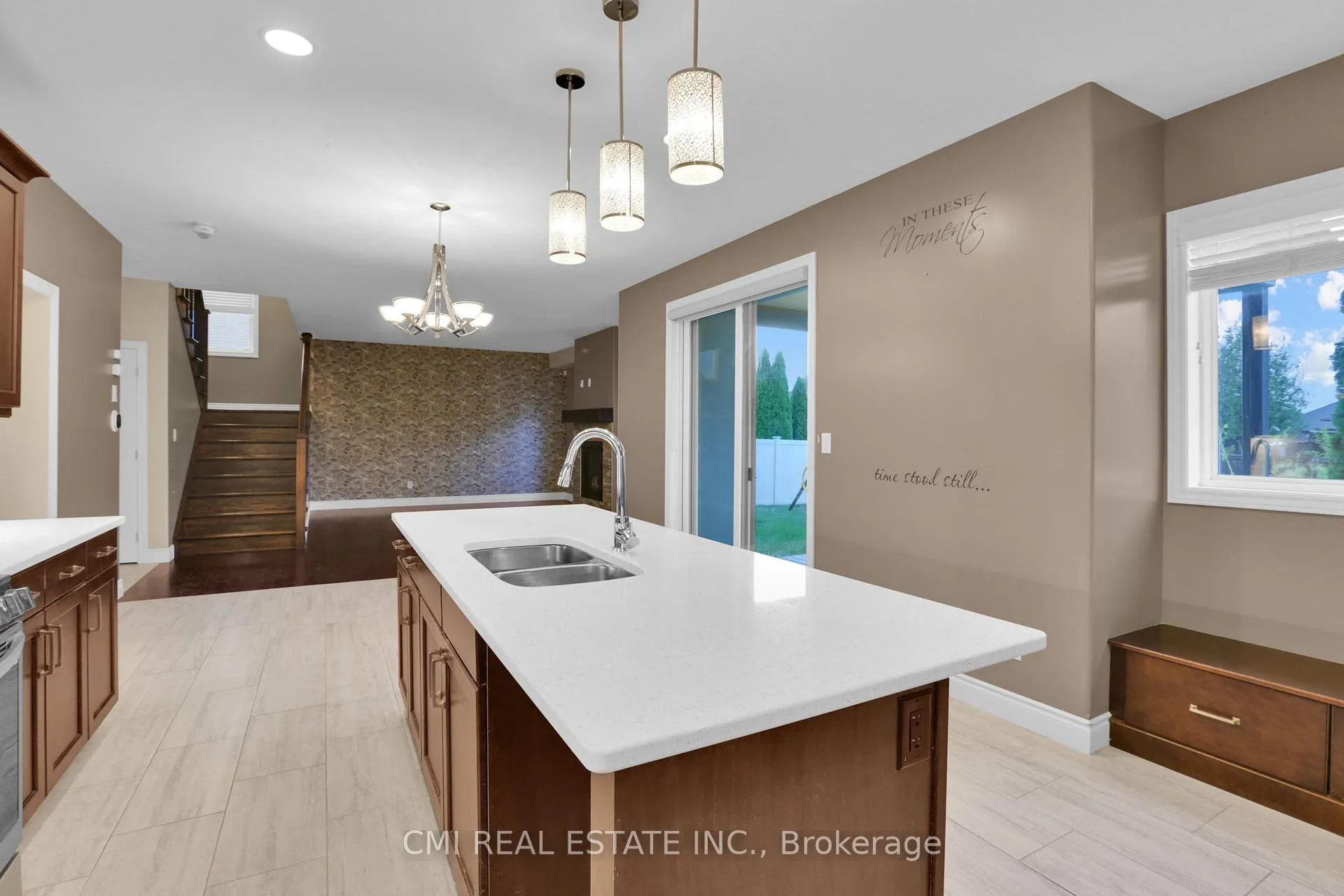 Photo 11 of 212 Jasmine Drive, Lakeshore — HOMEH