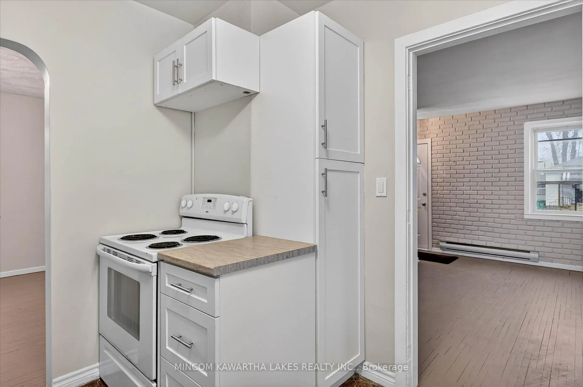 Photo 10 of 452 Hamilton Street, Peterborough, Otonabee Ward 1 — HOMEH