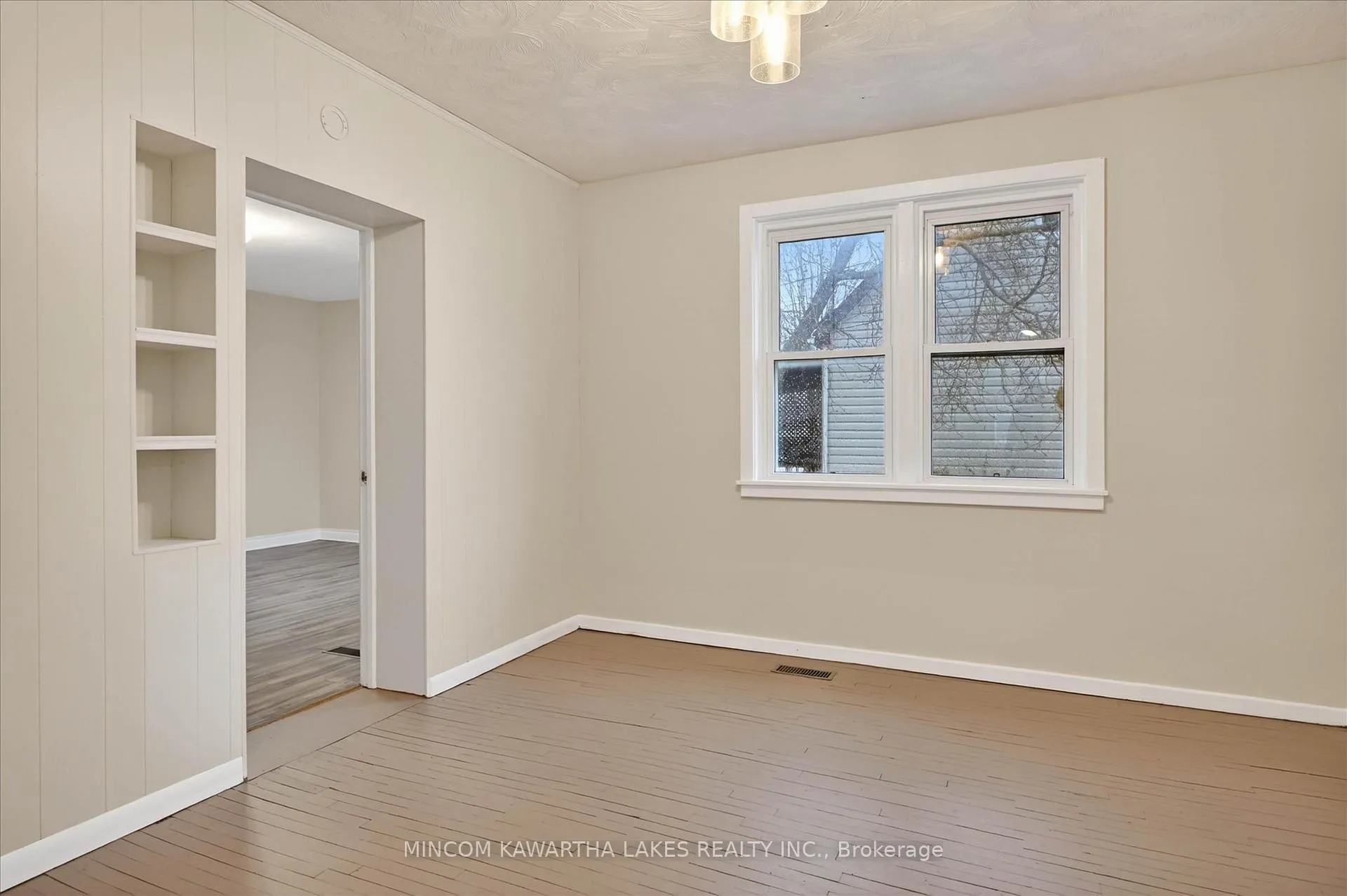 Photo 12 of 452 Hamilton Street, Peterborough, Otonabee Ward 1 — HOMEH