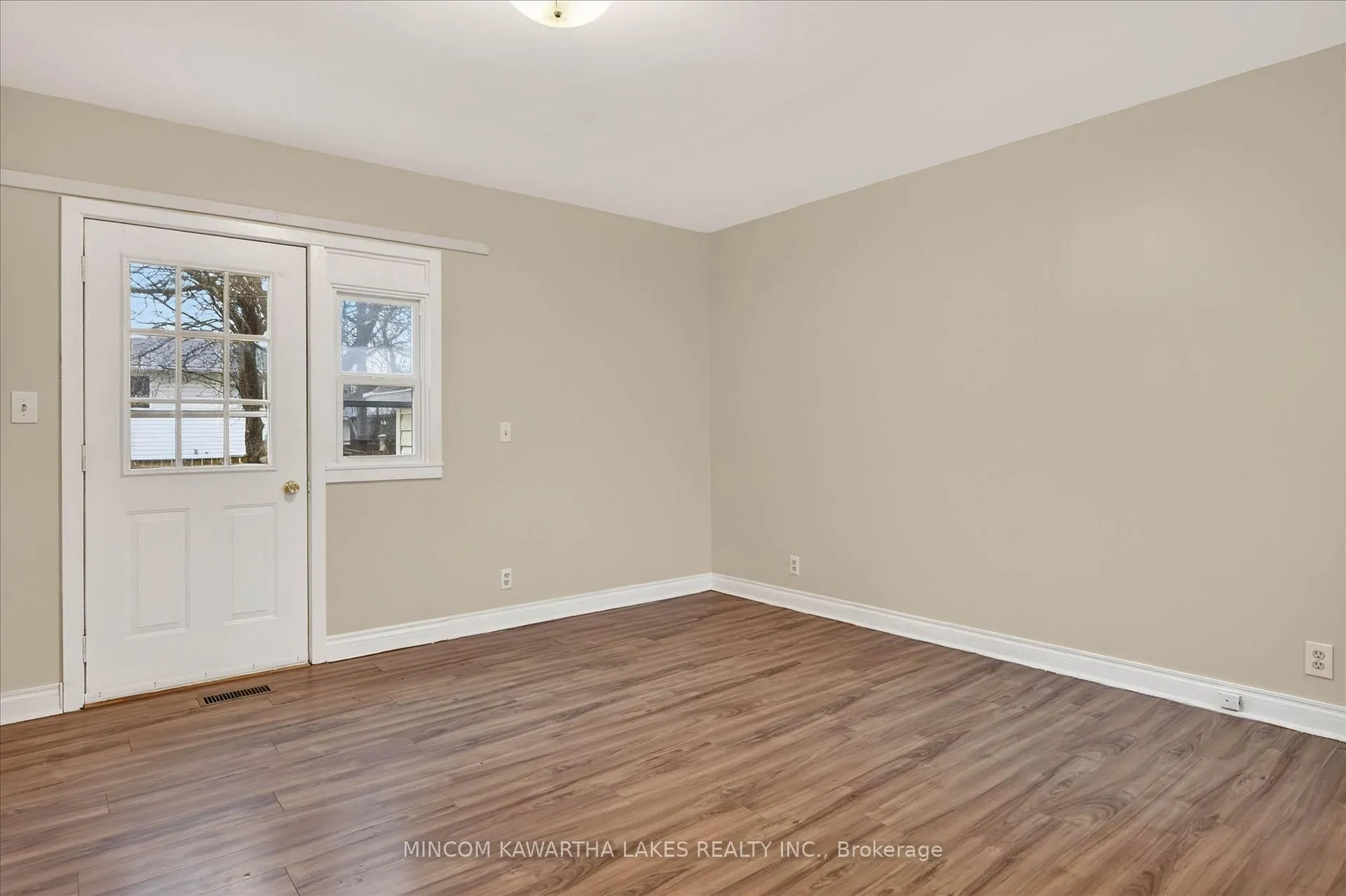 Photo 16 of 452 Hamilton Street, Peterborough, Otonabee Ward 1 — HOMEH