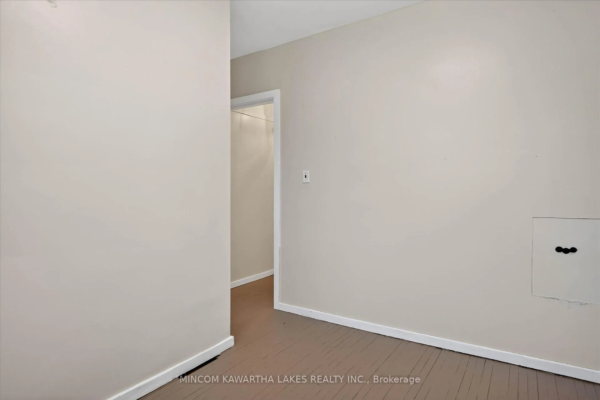 Photo 23 of 452 Hamilton Street, Peterborough, Otonabee Ward 1 — HOMEH