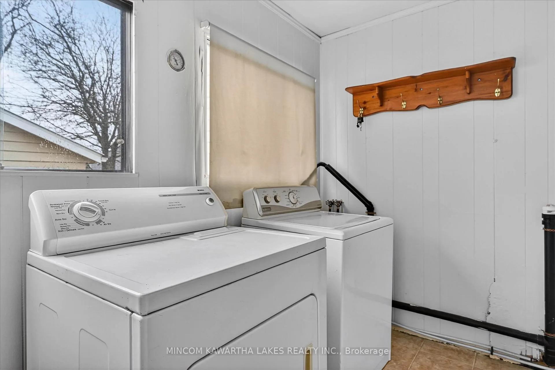 Photo 24 of 452 Hamilton Street, Peterborough, Otonabee Ward 1 — HOMEH