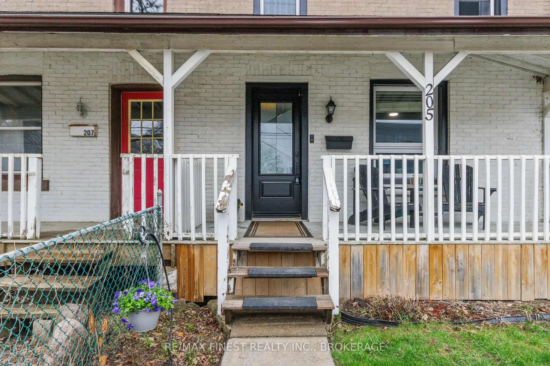 Photo 2 of 205 Concession Street, Kingston, East of Sir John A. Blvd — HOMEH
