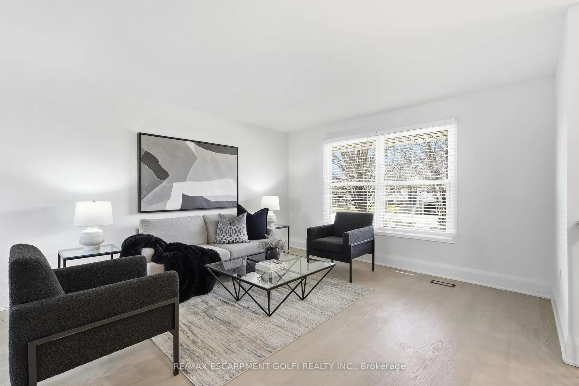Photo 6 of 4140 Celia Court, Burlington, Shoreacres — HOMEH
