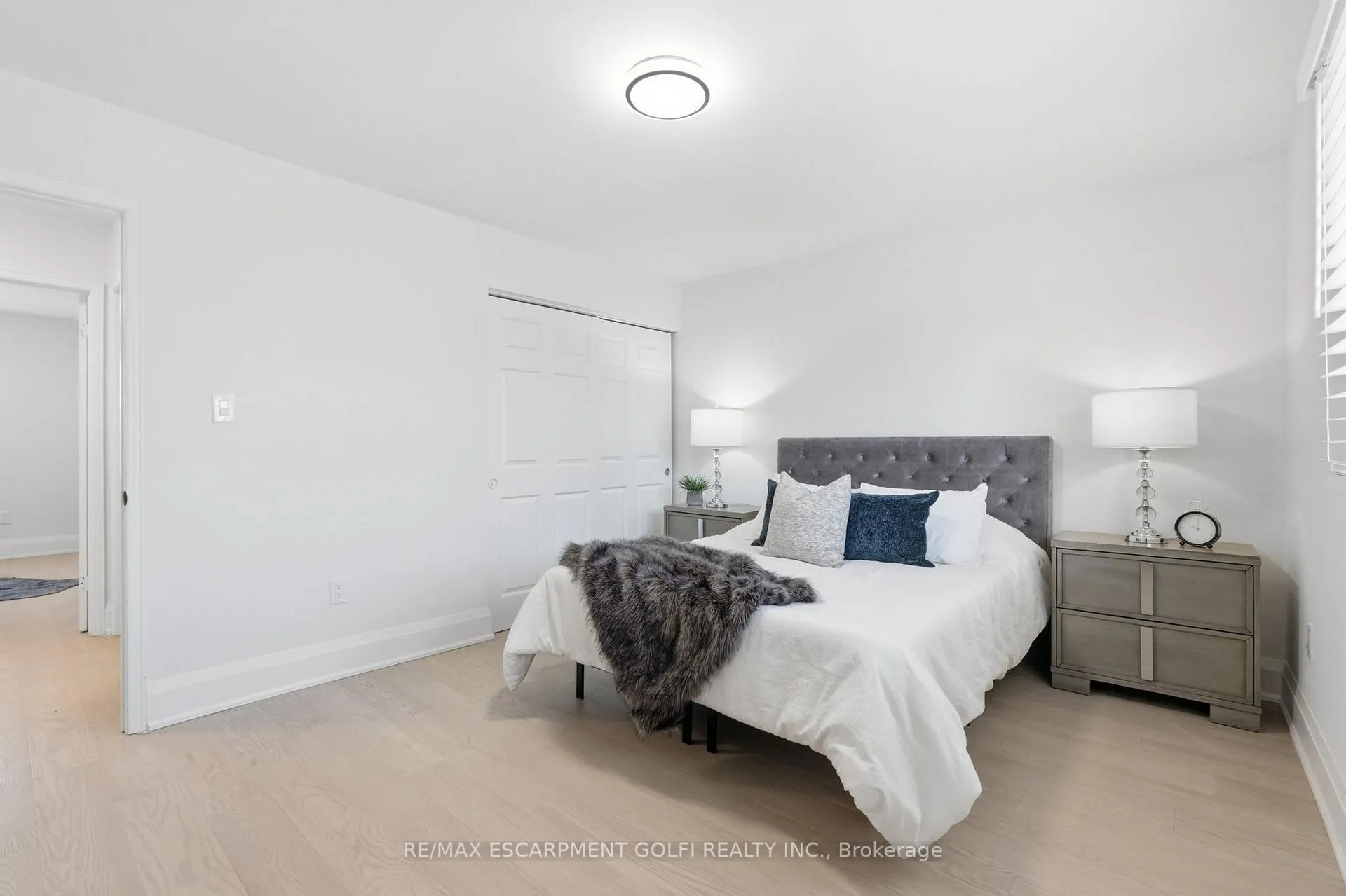 Photo 16 of 4140 Celia Court, Burlington, Shoreacres — HOMEH