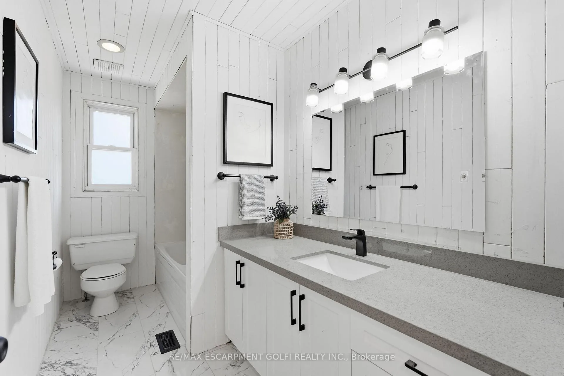 Photo 19 of 4140 Celia Court, Burlington, Shoreacres — HOMEH