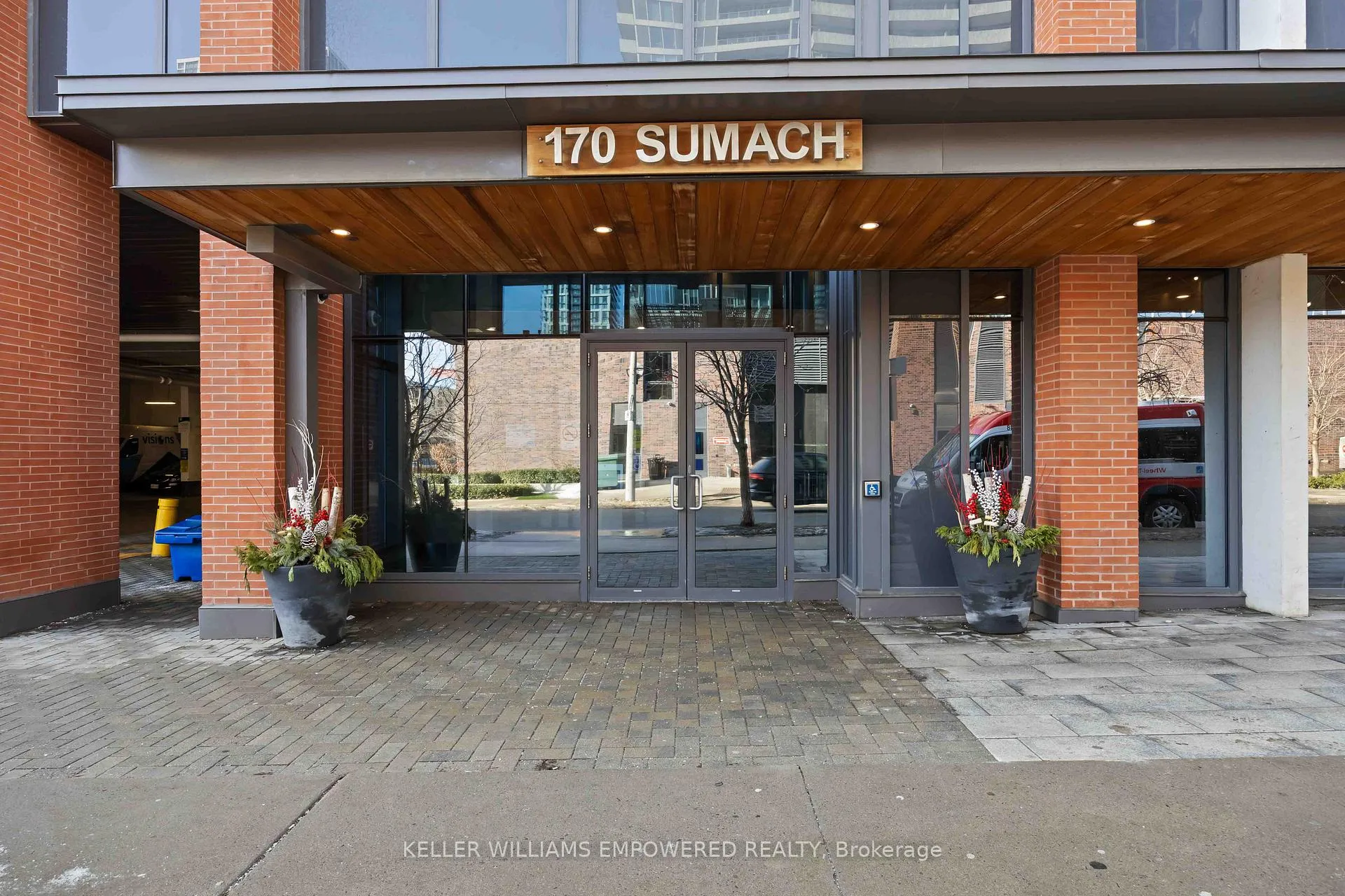 Photo 5 of Unit 1005, 170 Sumach Street, Toronto, Regent Park — HOMEH